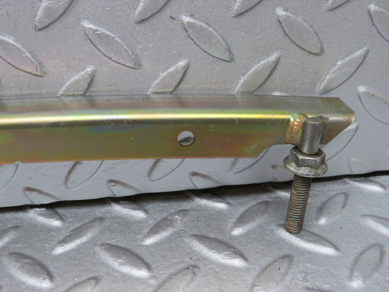 36864 Mercedes-Benz C126 420SEC Coupe Right Door Window Channel