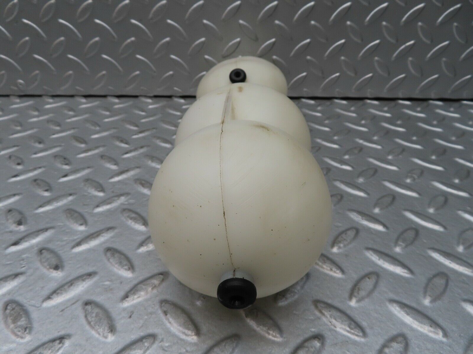 17194 Mercedes-Benz R129 300SL Coupe Vacuum Reservoir Tank