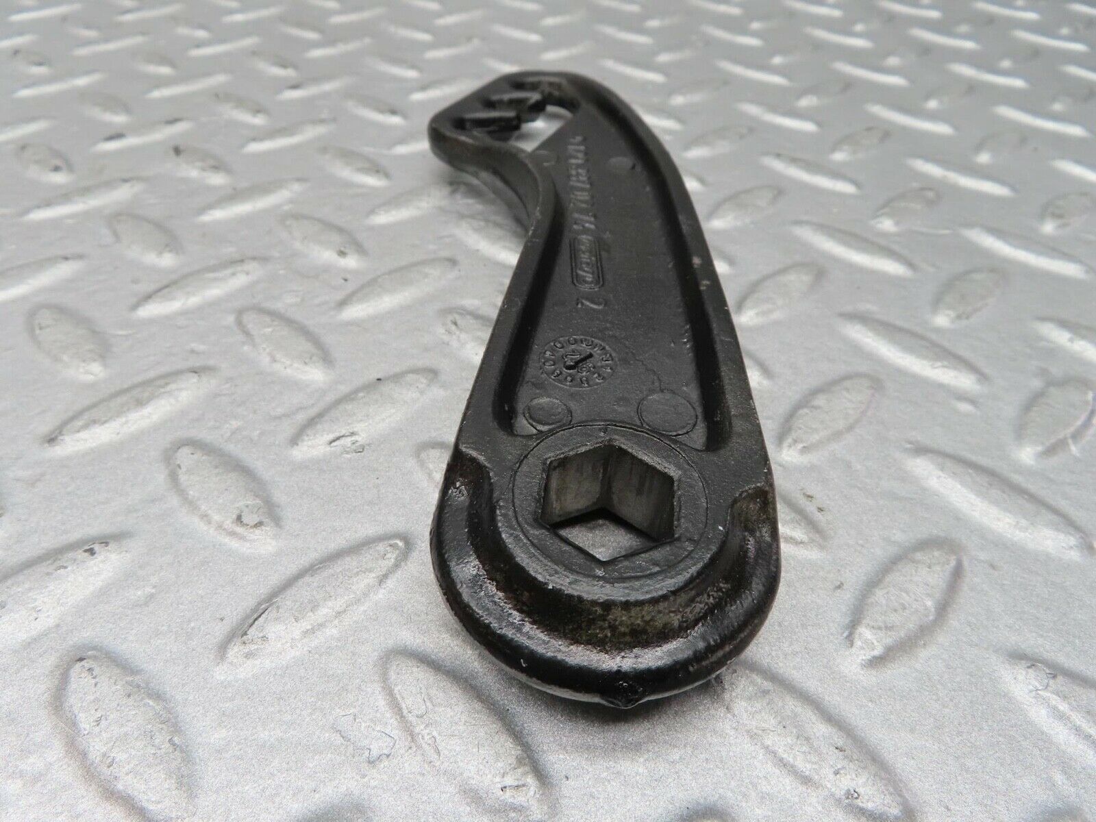 16426 Mercedes-Benz W124 260E Bonnet Hinge Lever Right Side 1298870274