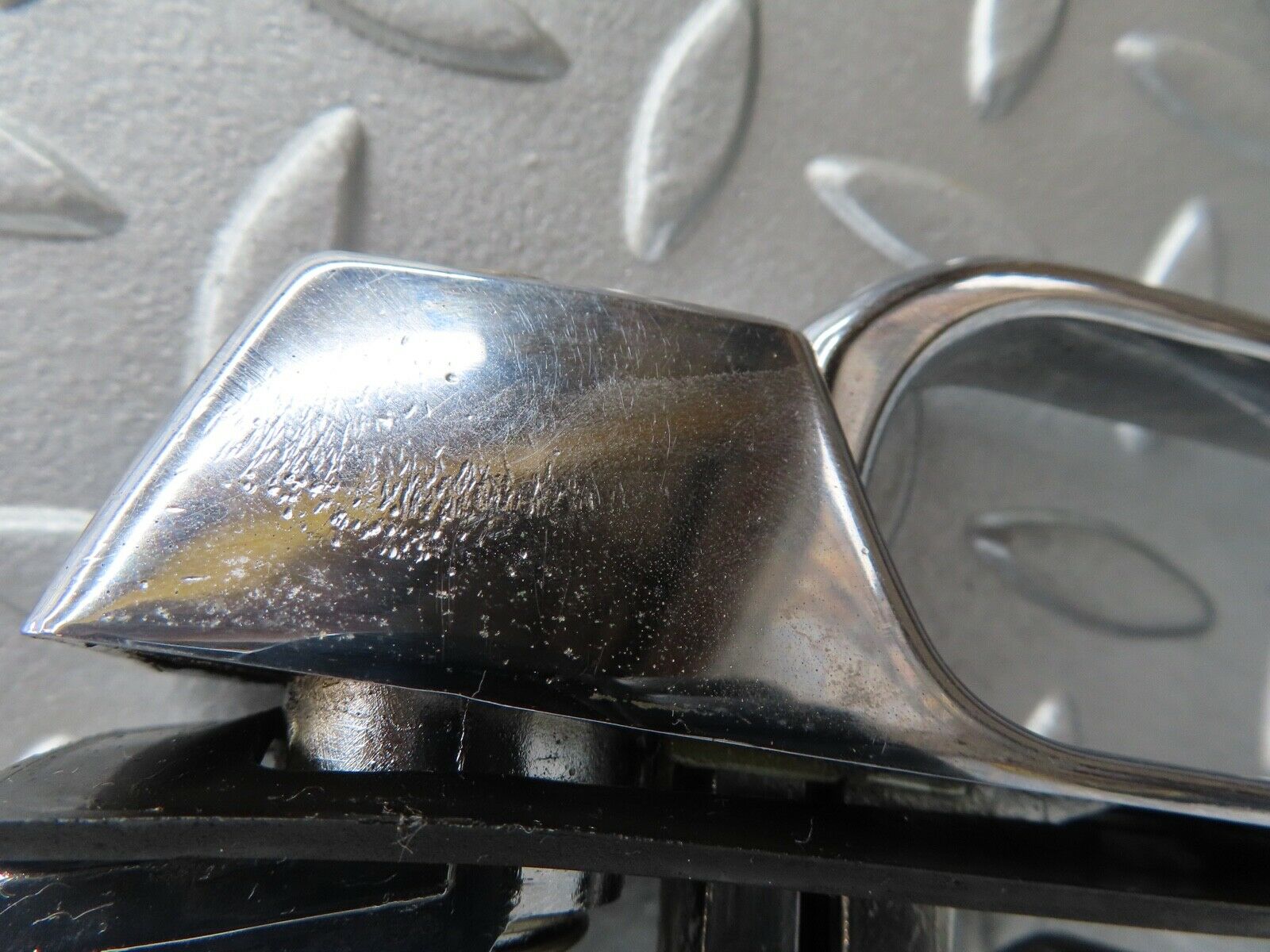 17693 Mercedes-Benz W116 450SEL Exterior Chrome Door Handle Right No Key