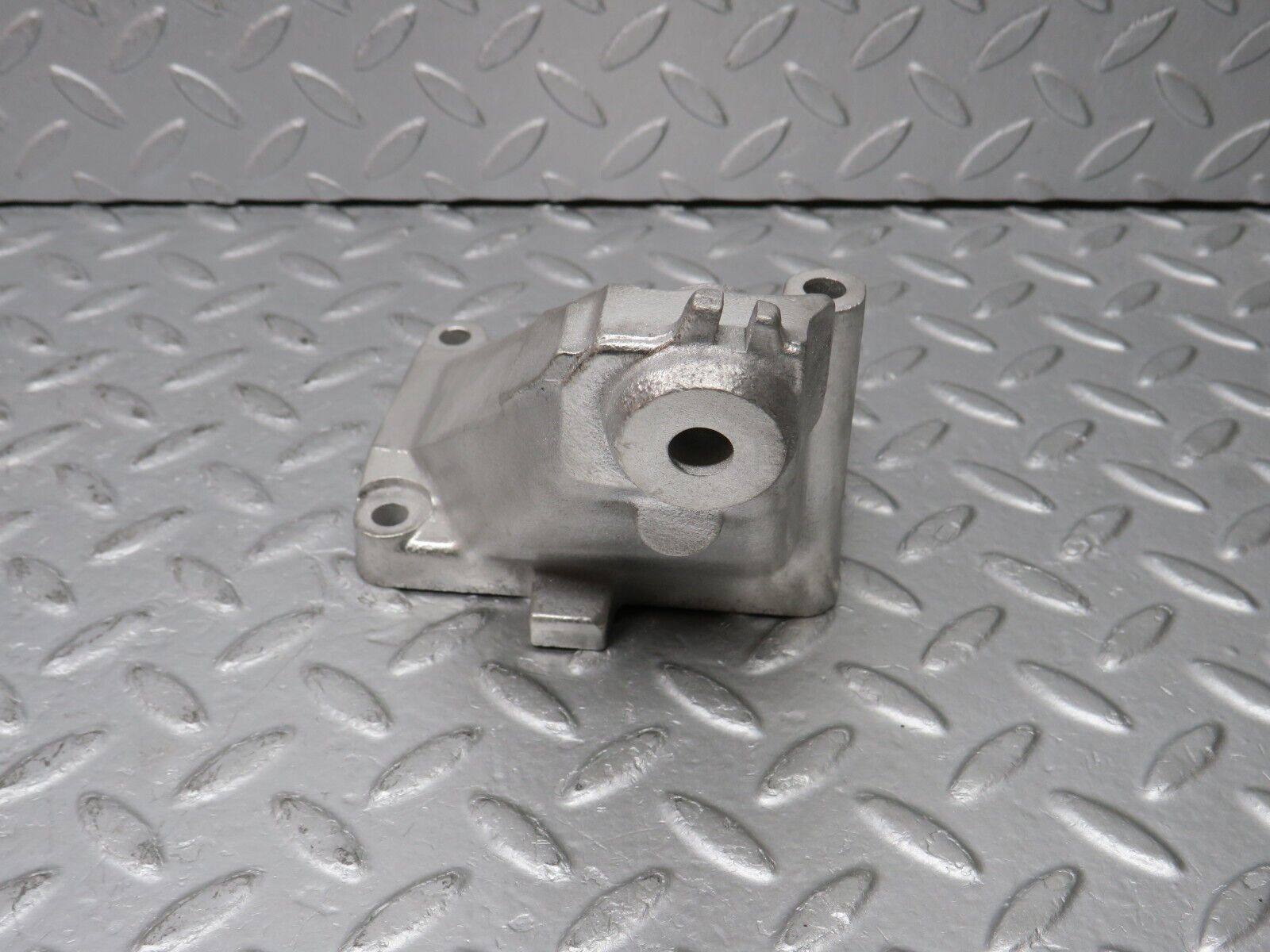 38626 Mercedes-Benz R129 280SL Coupe Engine Mount Bracket Left Side 1042230404