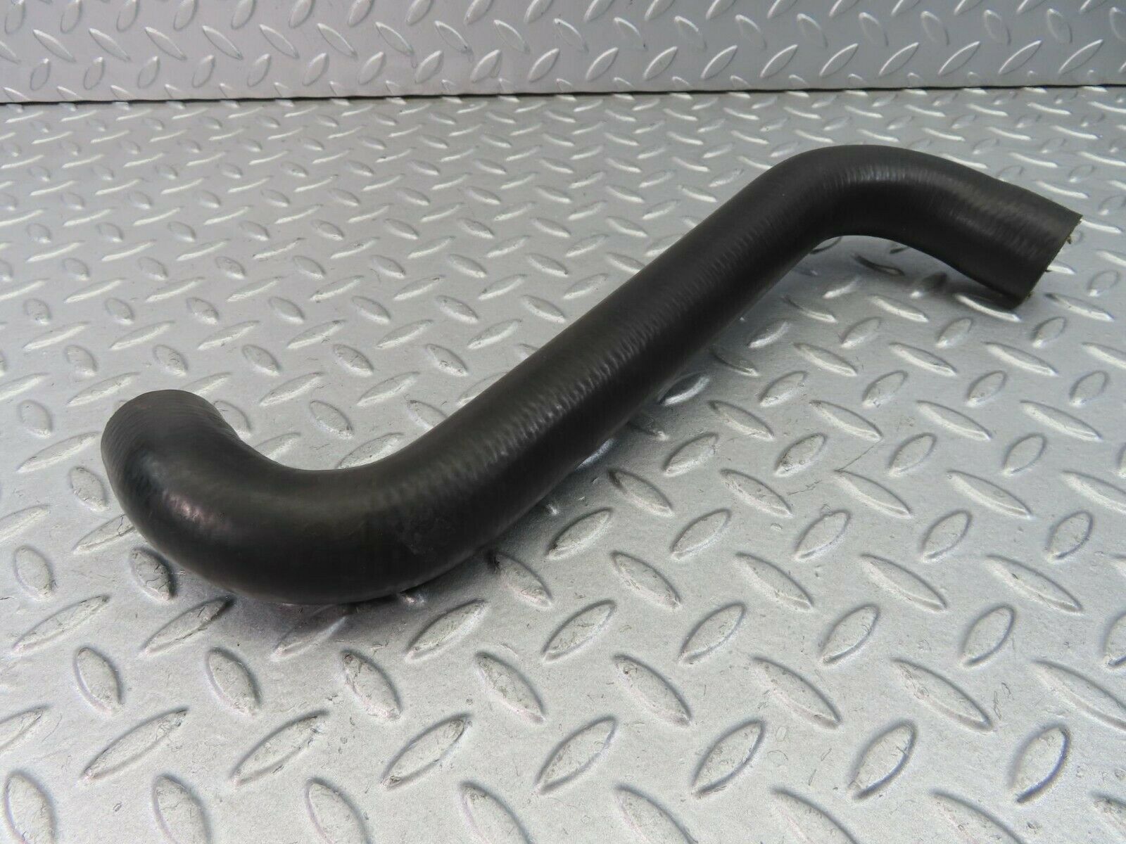 8539 Mercedes-Benz W123 Radiator Hose 1235010782
