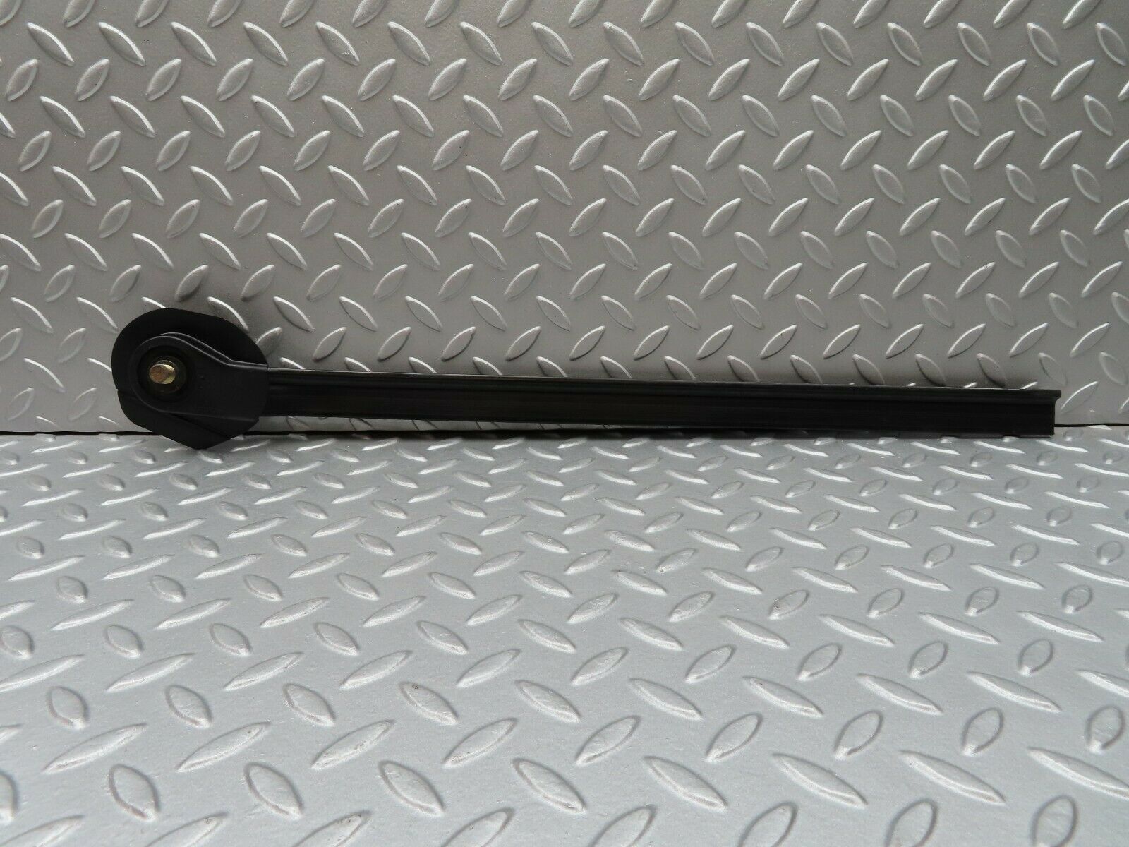 3784 Mercedes-Benz S123 200T Wagon Left Seat Belt Runner With Cover 1239192520