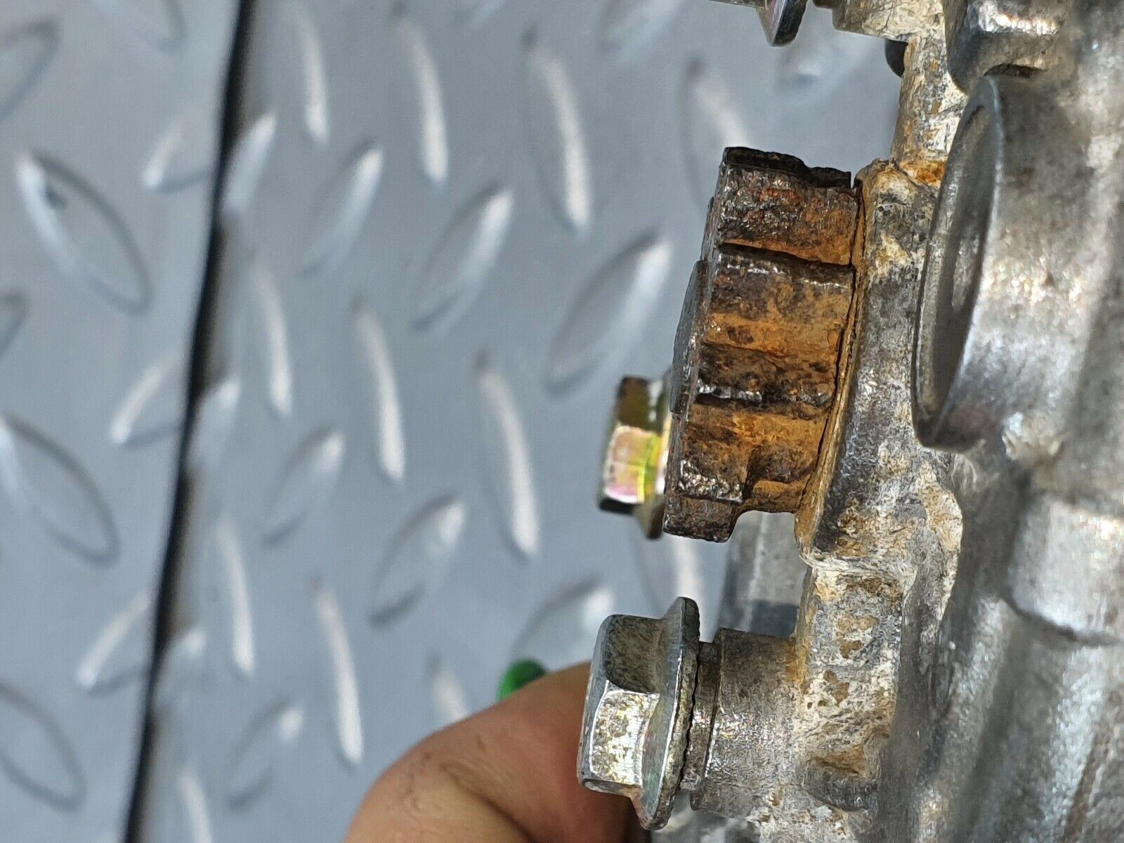 6621 Mercedes-Benz S124 E220 Wagon Front Left Window Regulator Motor