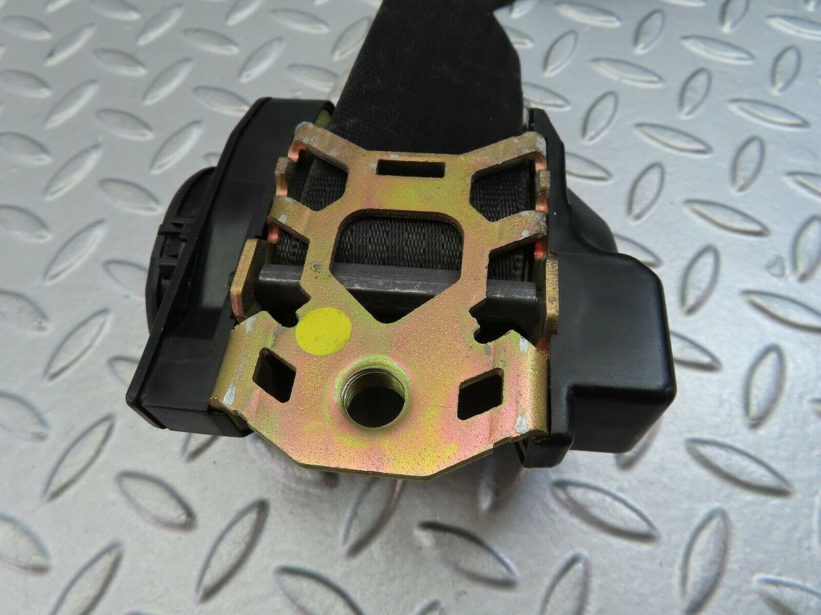 7733 Mercedes-Benz S123 230TE Wagon Front Left Seat Belt 1238606286