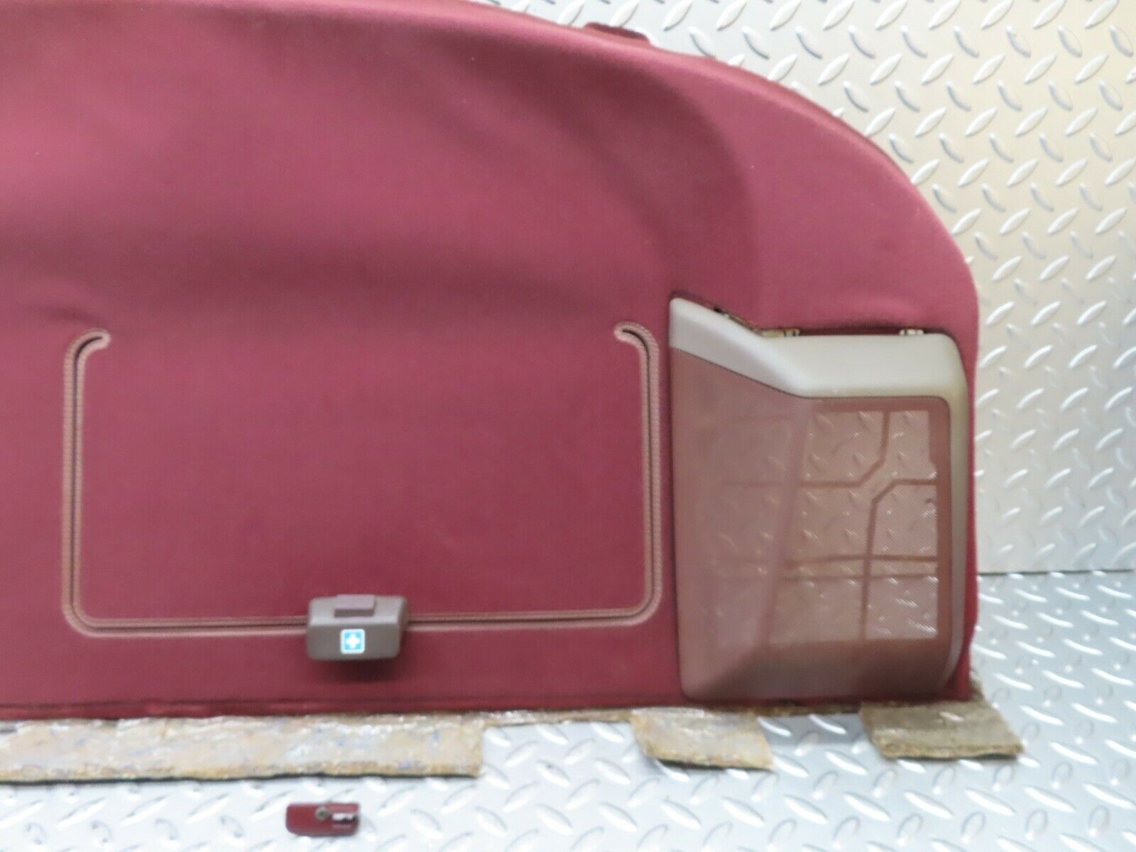 21472 Mercedes-Benz W126 300SE Parcel Shelf Burgundy Red