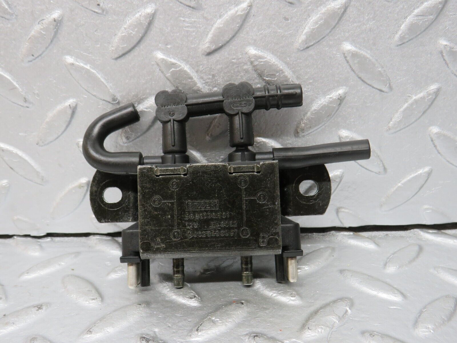 39698 Mercedes-Benz R129 320SL Coupe Solenoid Vacuum Valve 0025400097