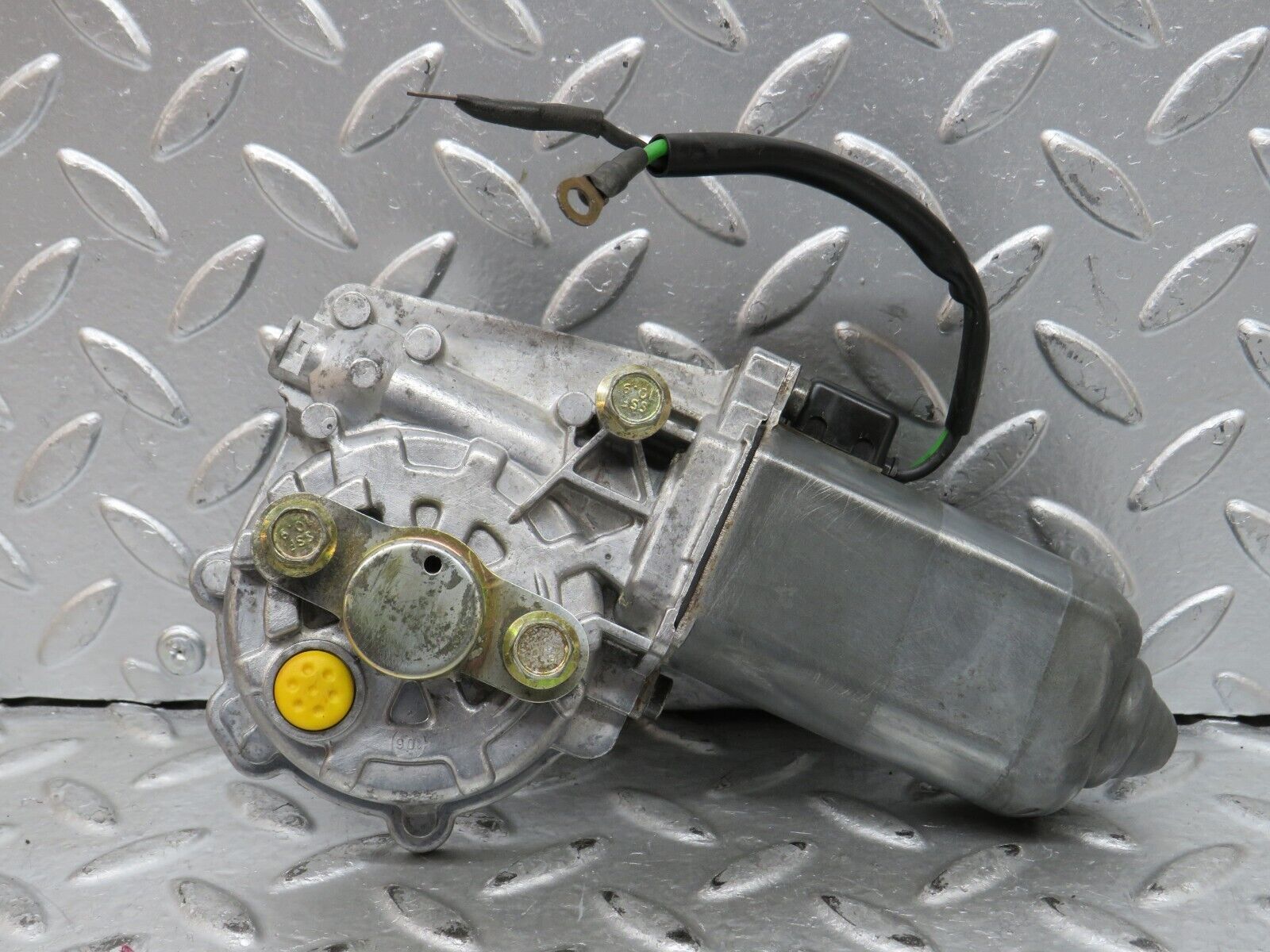 27662 Mercedes-Benz S124 300TE Window Regulator Motor Right Bosch 0130821285