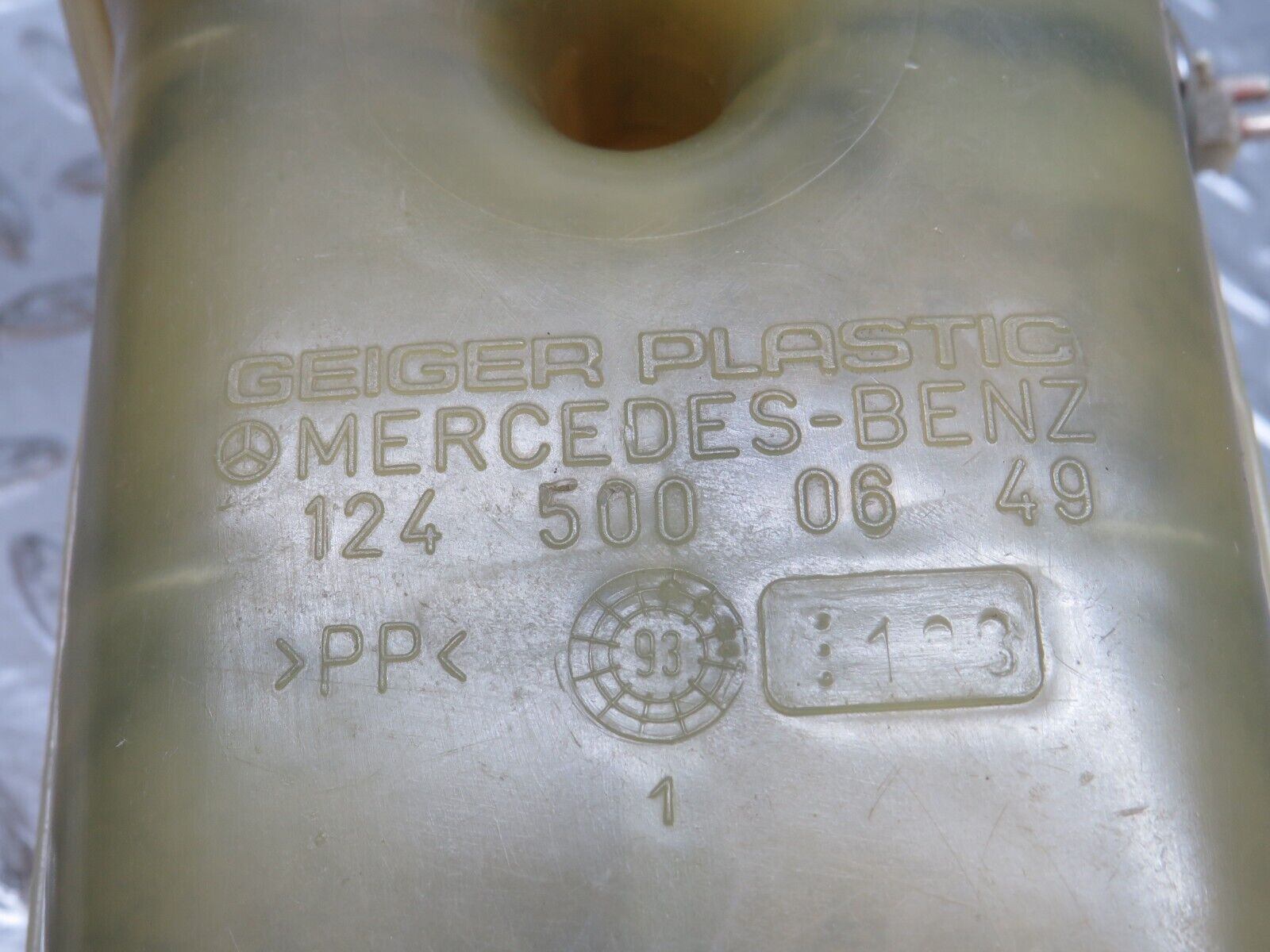 31848 Mercedes-Benz W201 190LE 1.8L Coolant Tank Reservoir 1245000649 1245000406