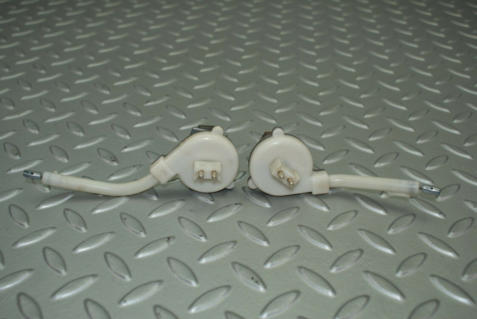 2908 Mercedes-Benz C123 280CE Coupe Heater Regulator 1233300385