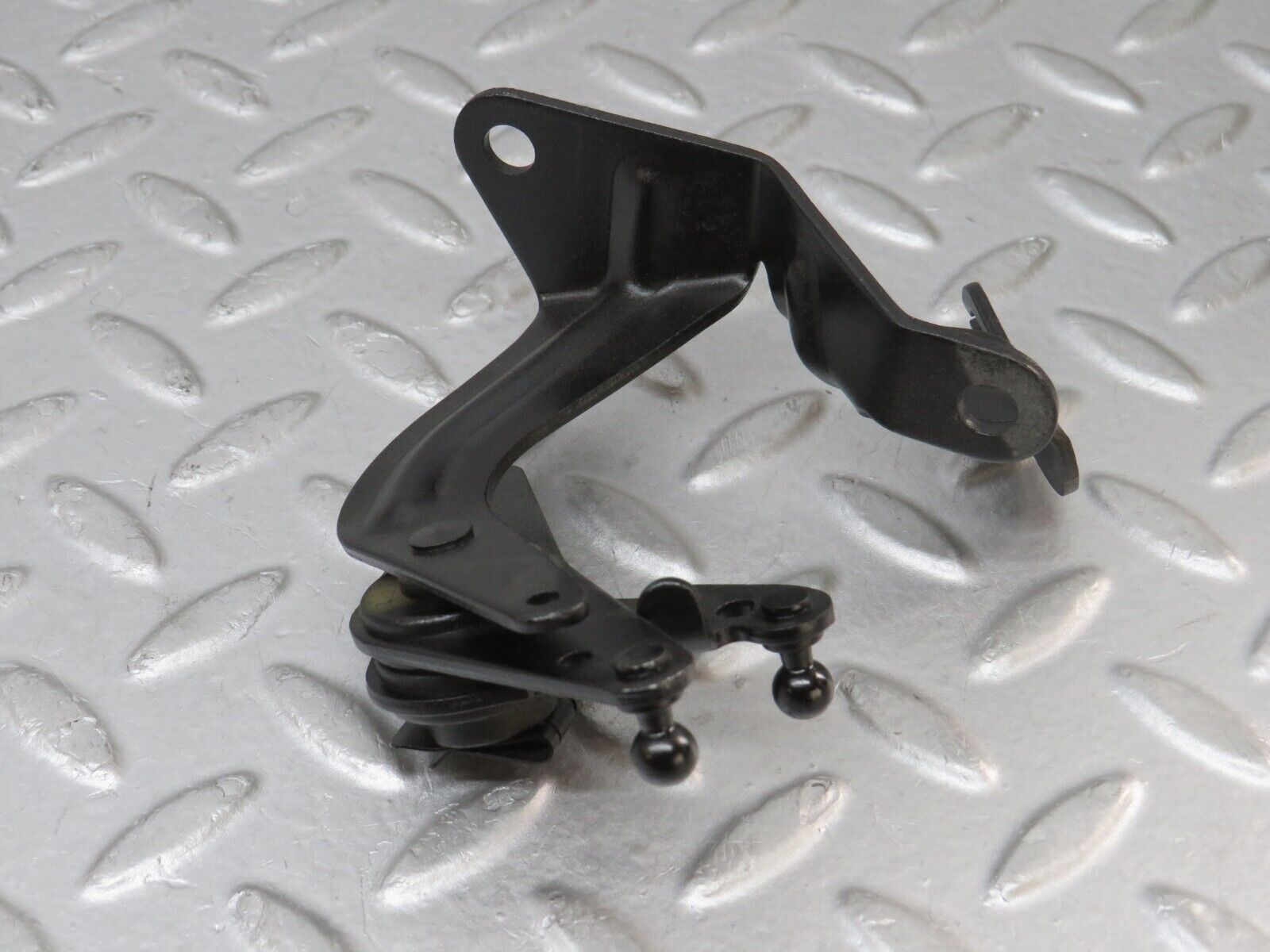 36359 Mercedes-Benz W126 420SE Accelerator Throttle Linkage