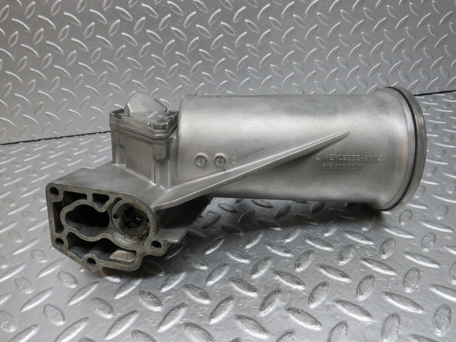 0874 Mercedes-Benz W123 240D Oil Filter Housing 6151800011