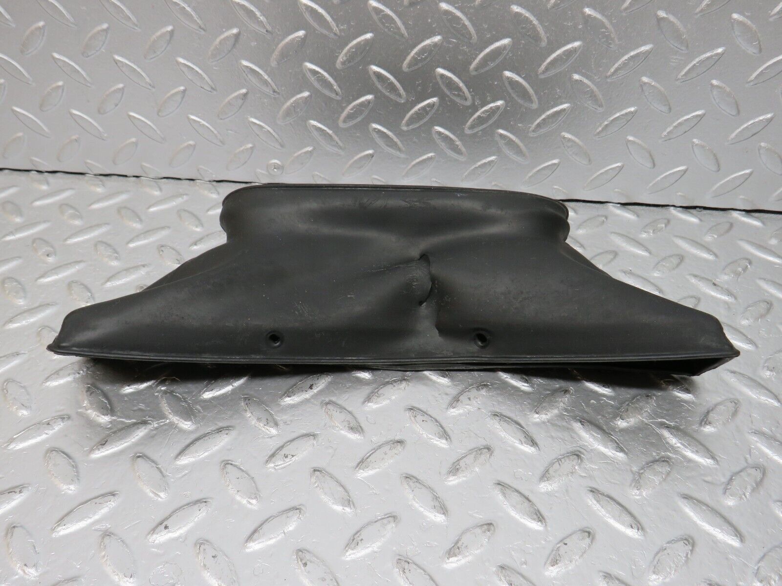 34438 Mercedes-Benz C126 380SEC Coupe Heating Duct Rubber 1268320088