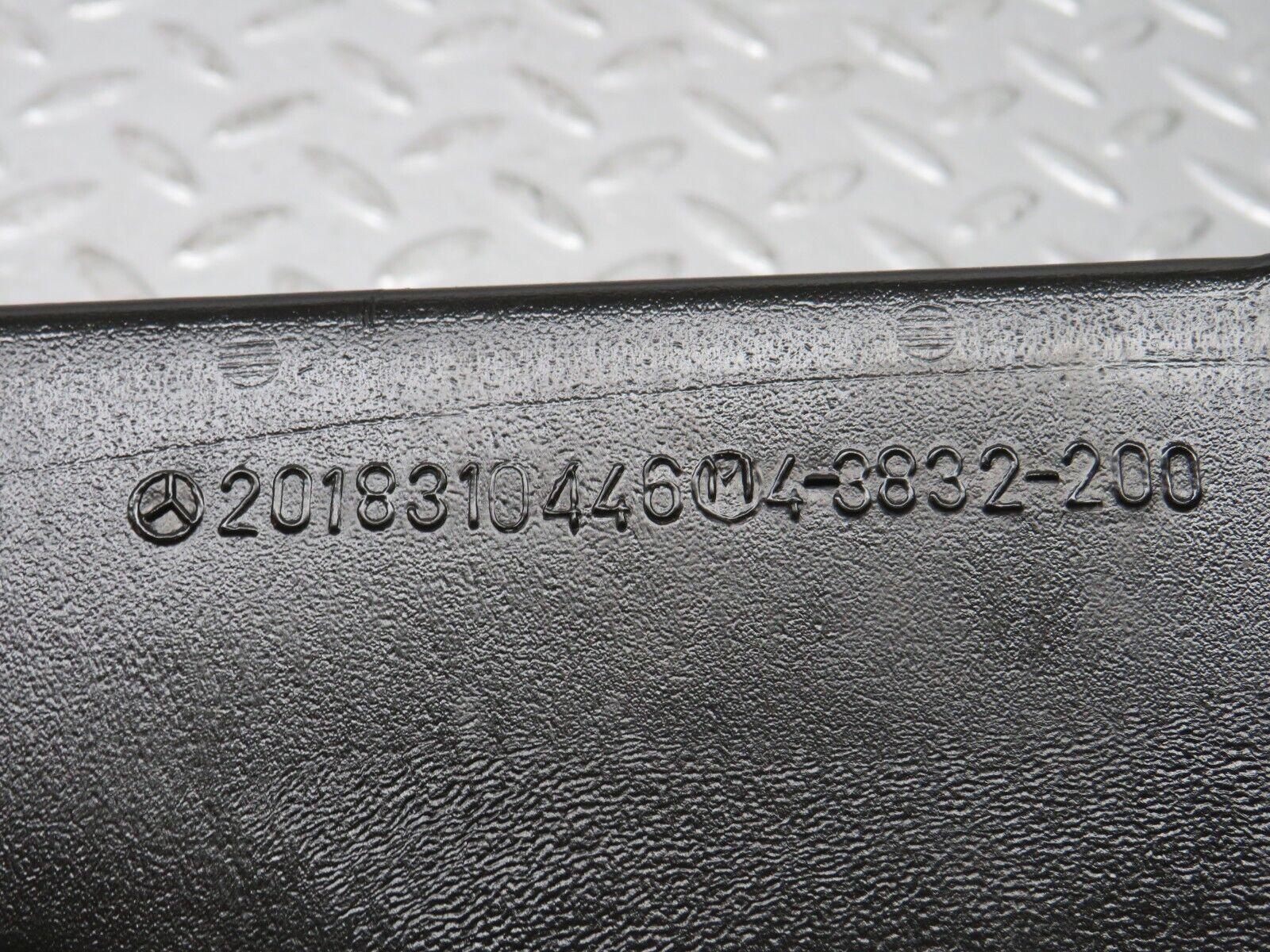 30594 Mercedes-Benz W201 190E 2.0L Air Duct Vent 2018310446