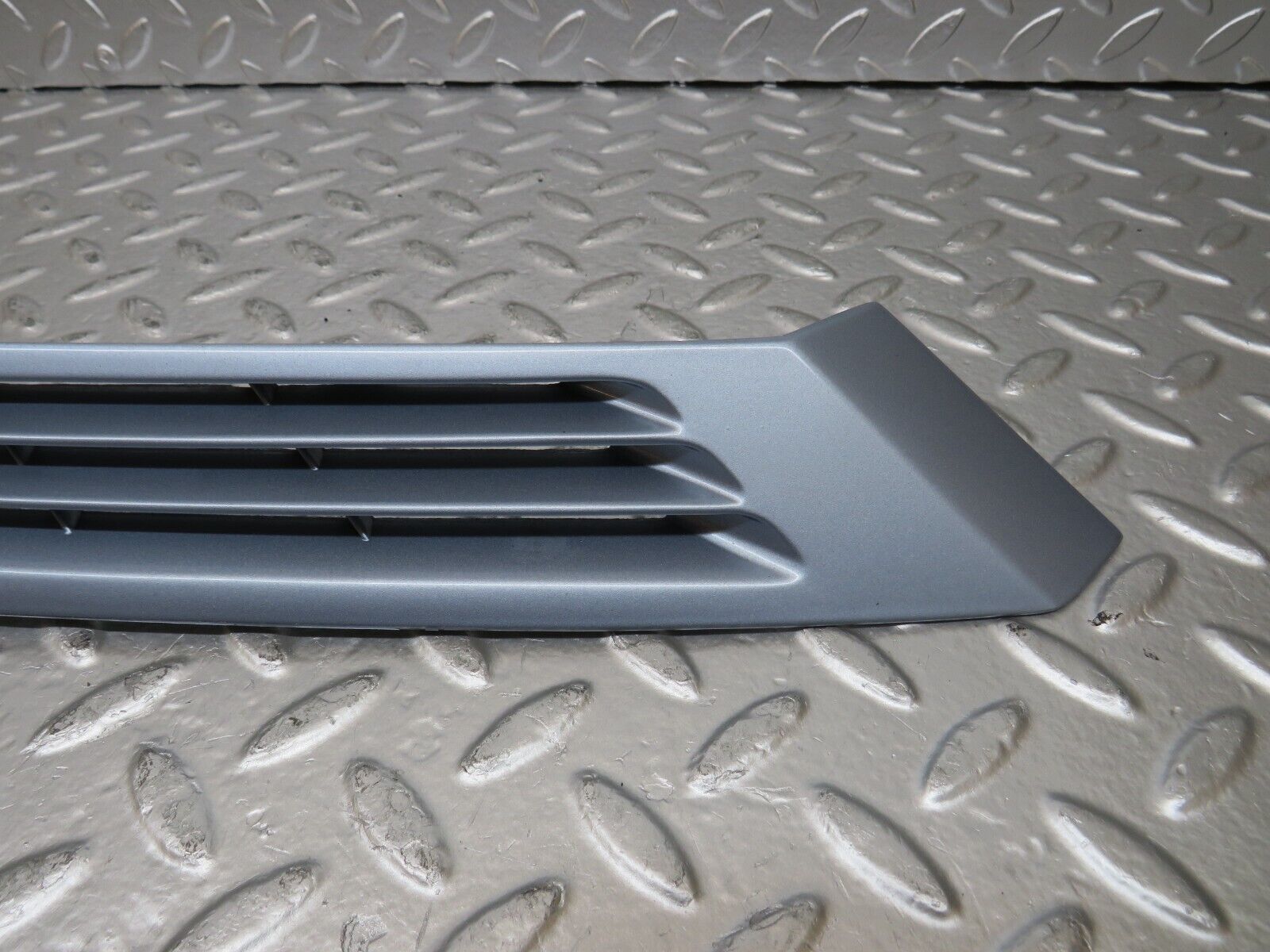 25154 Mercedes-Benz W201 190D C Pillar Exterior Cover Left Side 2016980289