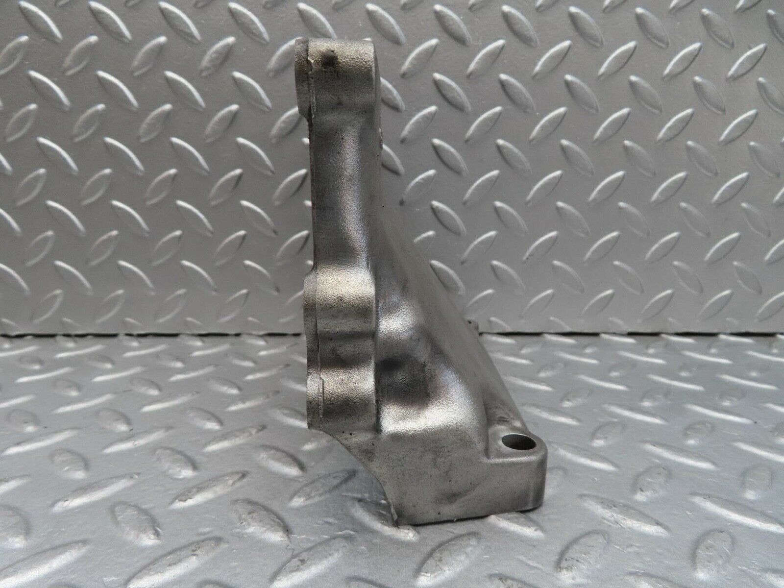 16024 Mercedes-Benz W123 280E Gearbox Support 1100140195