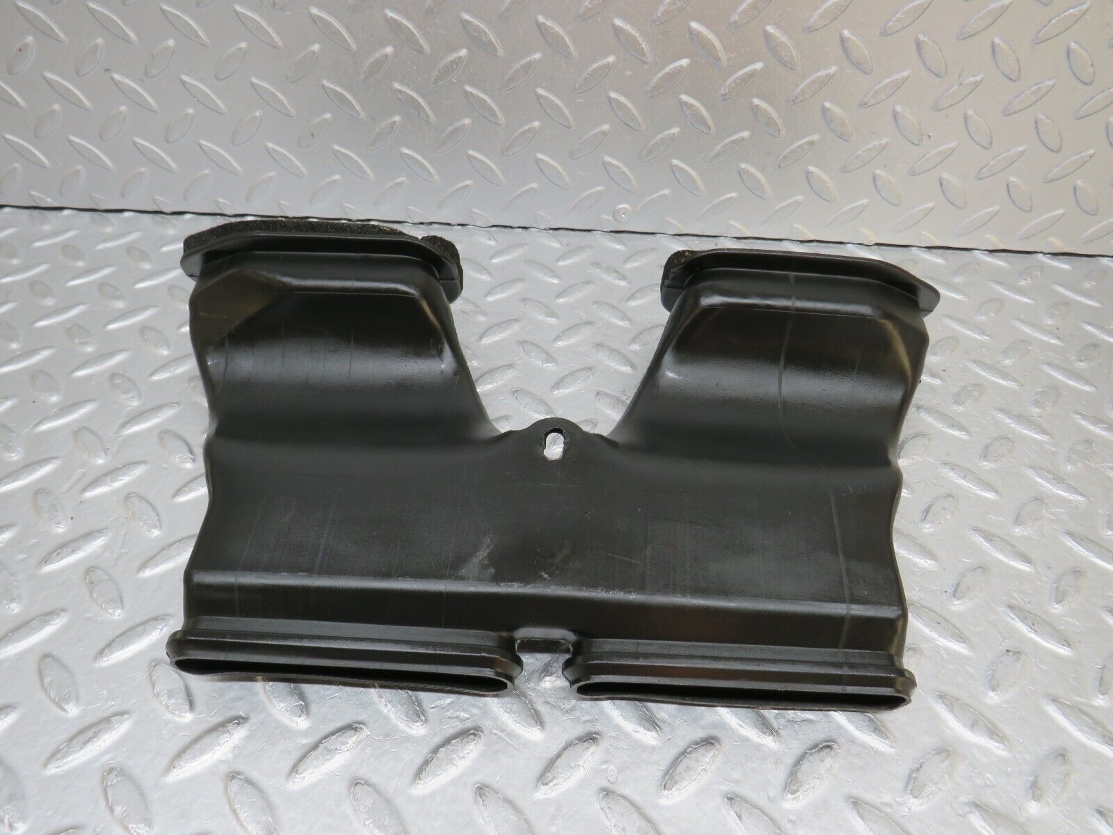 37022 Mercedes-Benz C126 420SEC Coupe Dashboard Centre Air Vent 1268310036