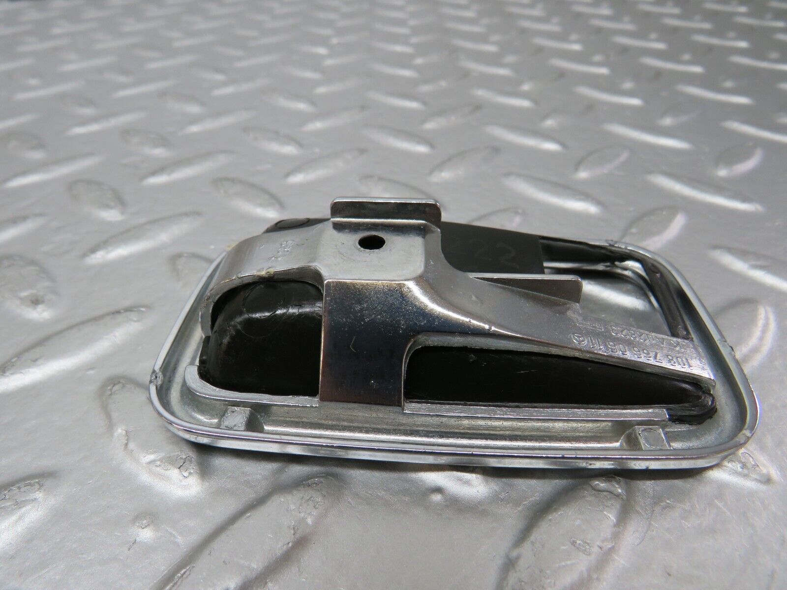 25574 Mercedes-Benz W123 200 Door Handle Surround Right 1087660611