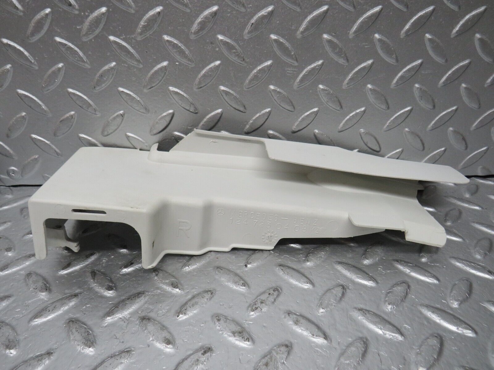 32364 Mercedes-Benz S124 300TE Front Door Lock Cover 2x 1247230408 1247230308