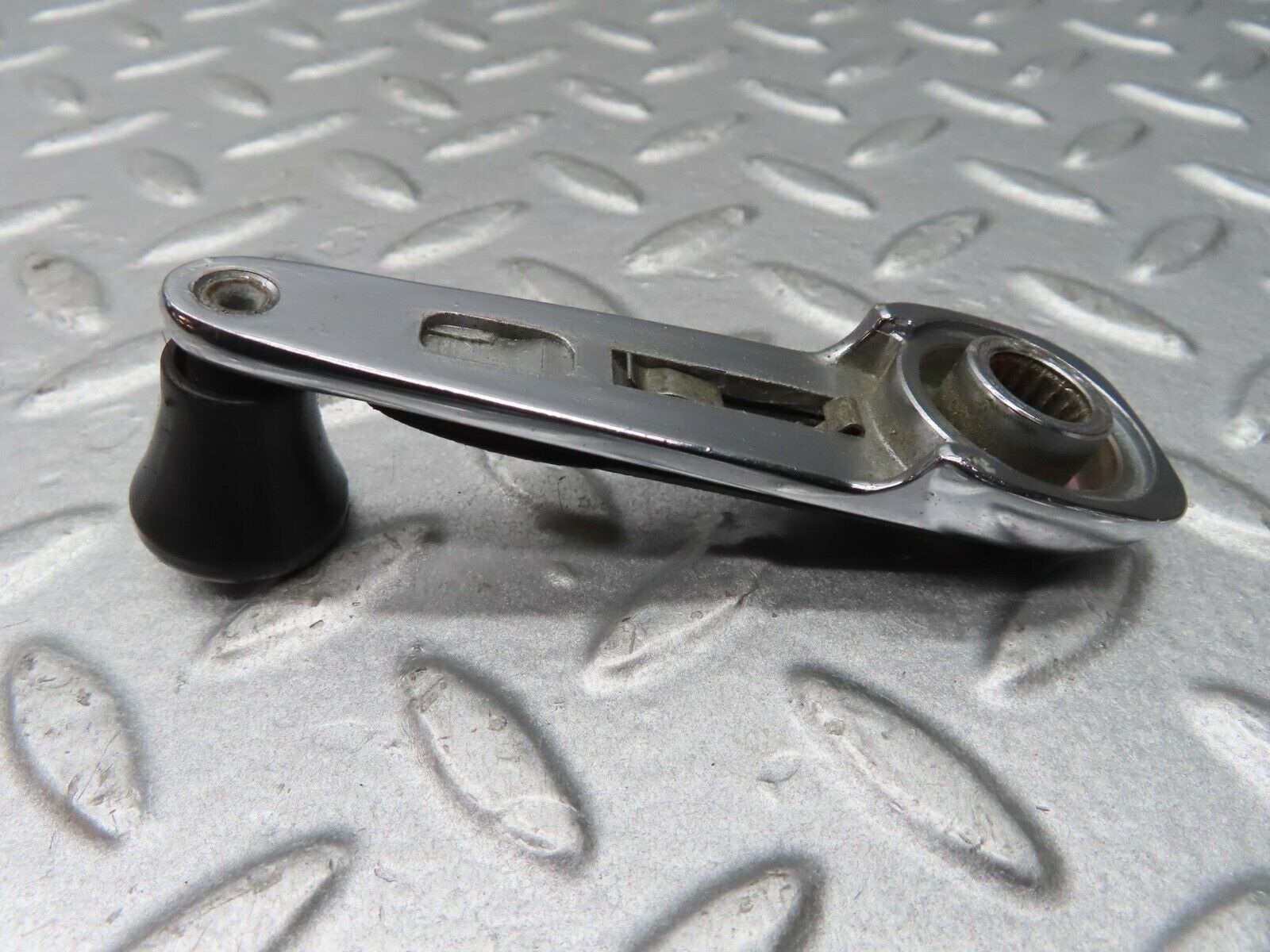 13122 Mercedes-Benz W111 220S Window Lifter Crank Handle