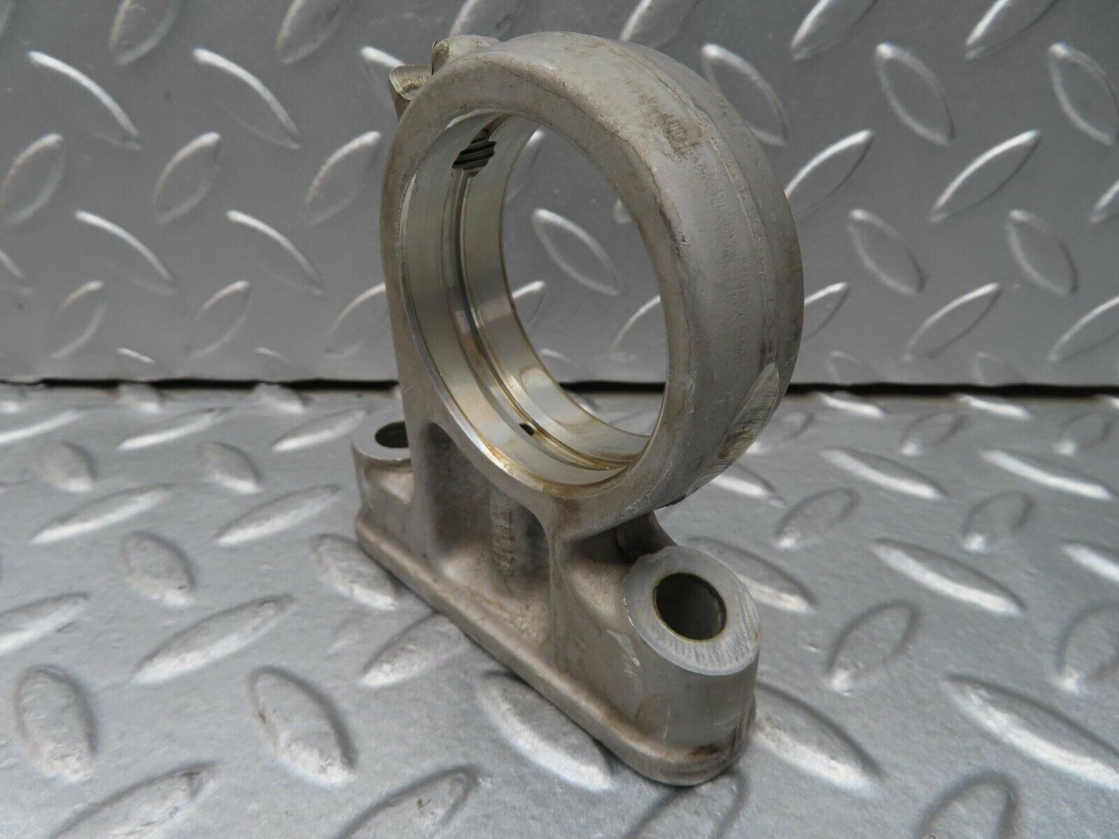 16547 Mercedes-Benz C107 350SLC Coupe Camshaft Tower Bearing 1160512118