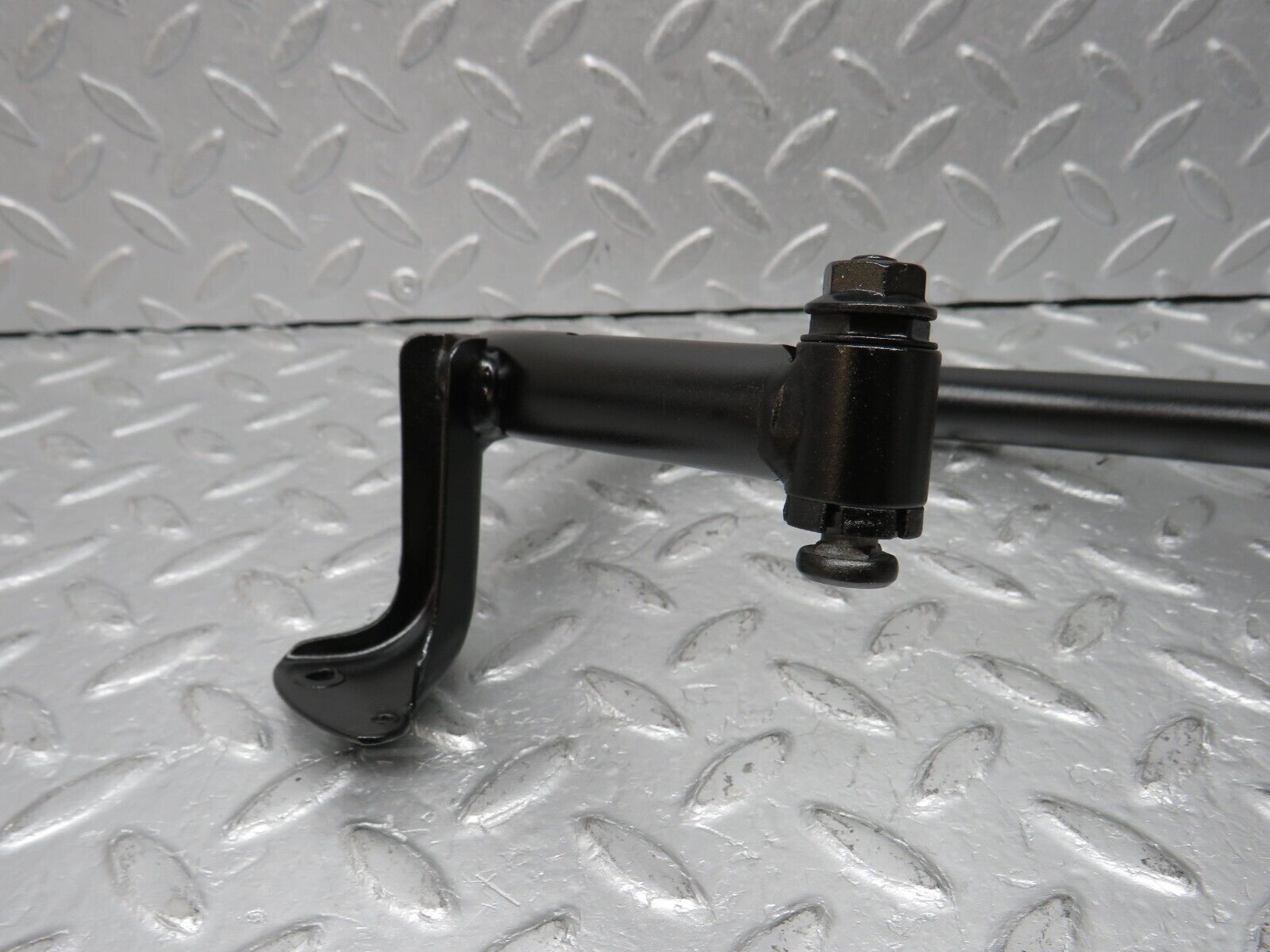 38978 Mercedes-Benz W201 190E 2.6L Trunk Lid Hinge Left Side