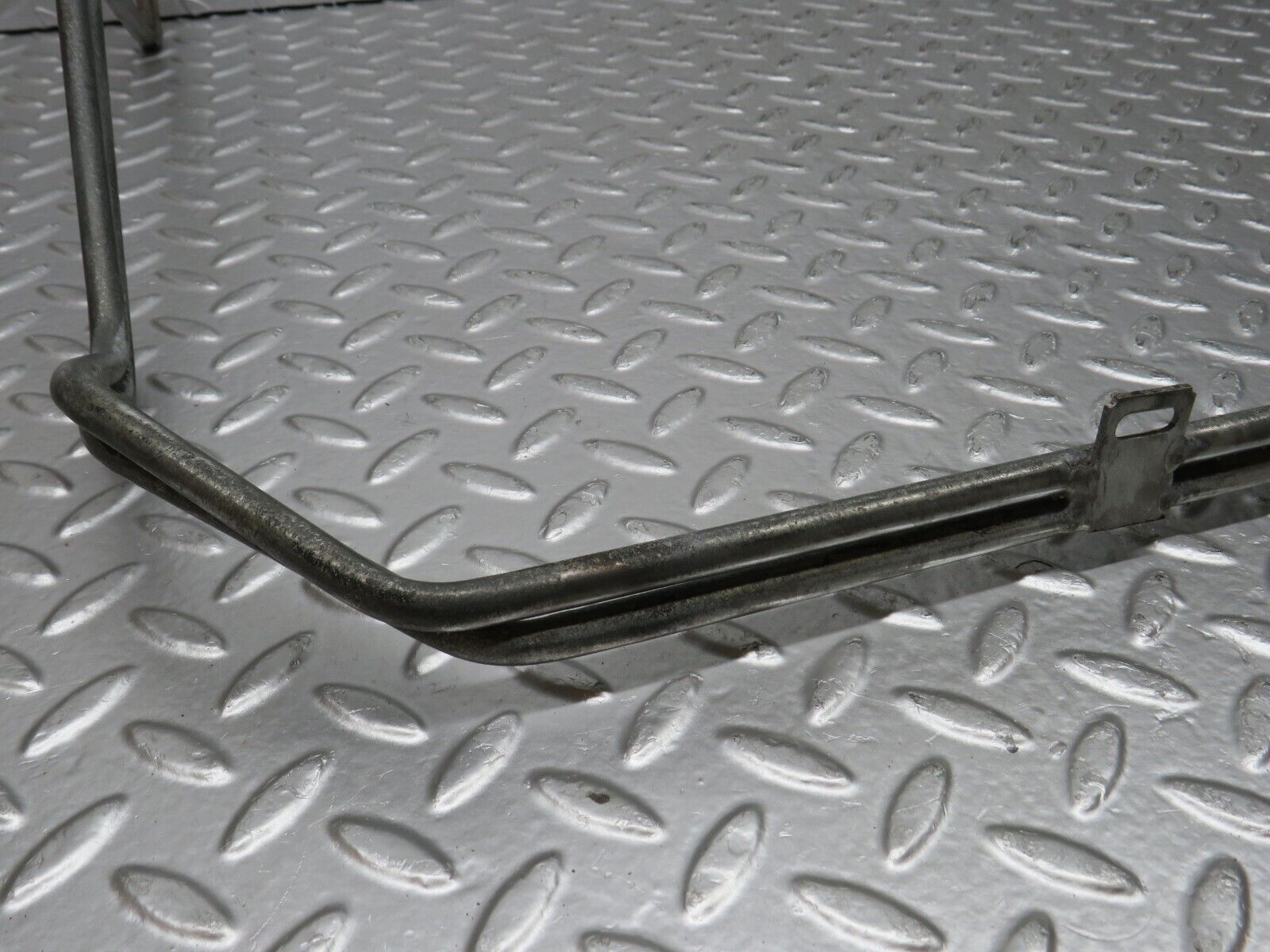 32718 Mercedes-Benz S124 300TE Wagon Oil Cooling Pipe