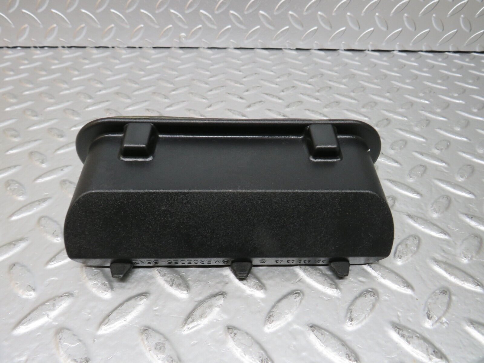 25245 Mercedes-Benz W201 190D Trunk Breather Ventilation Valve 2018300242