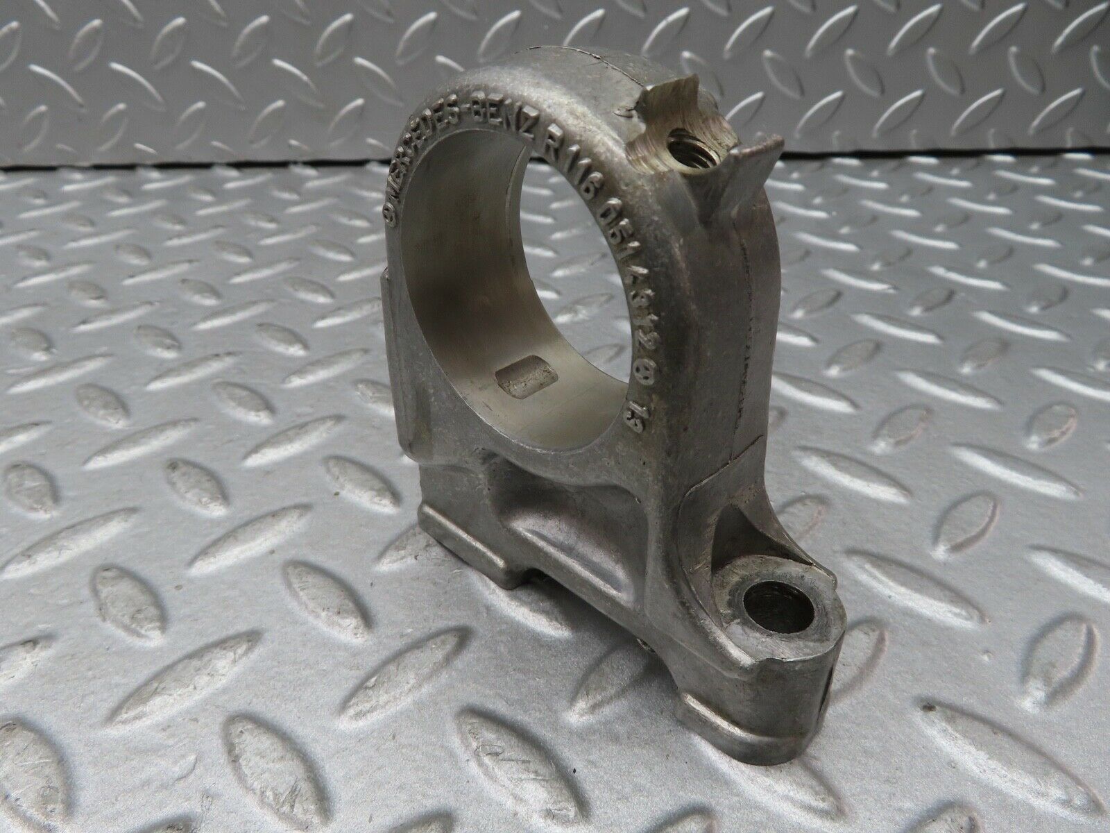 17728 Mercedes-Benz W116 450SEL Camshaft Tower Bearing 1160514312