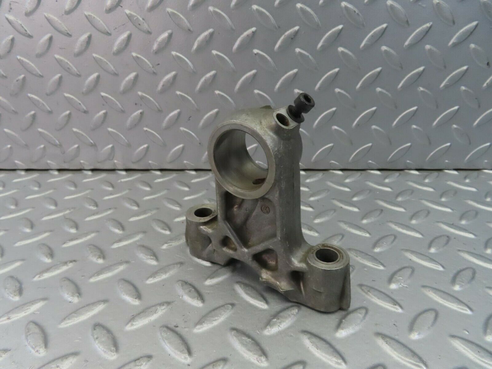 8951 Mercedes-Benz W108 Camshaft Tower Bearing 1800515110