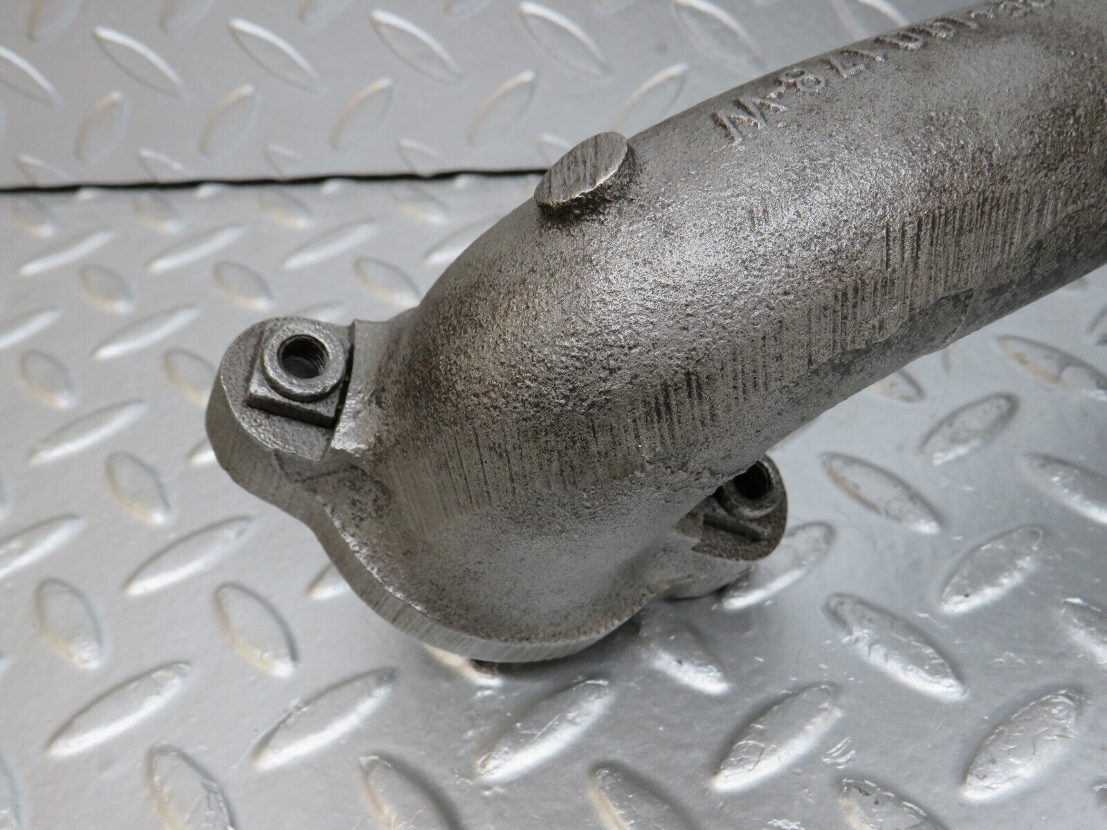 33127 Mercedes-Benz W126 380 V8 Exhaust Manifold Left 1161422302 1161422902