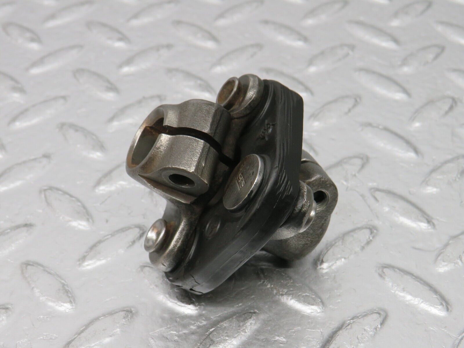 31336 Mercedes-Benz S124 220TE Steering Column Lower Shaft Connector