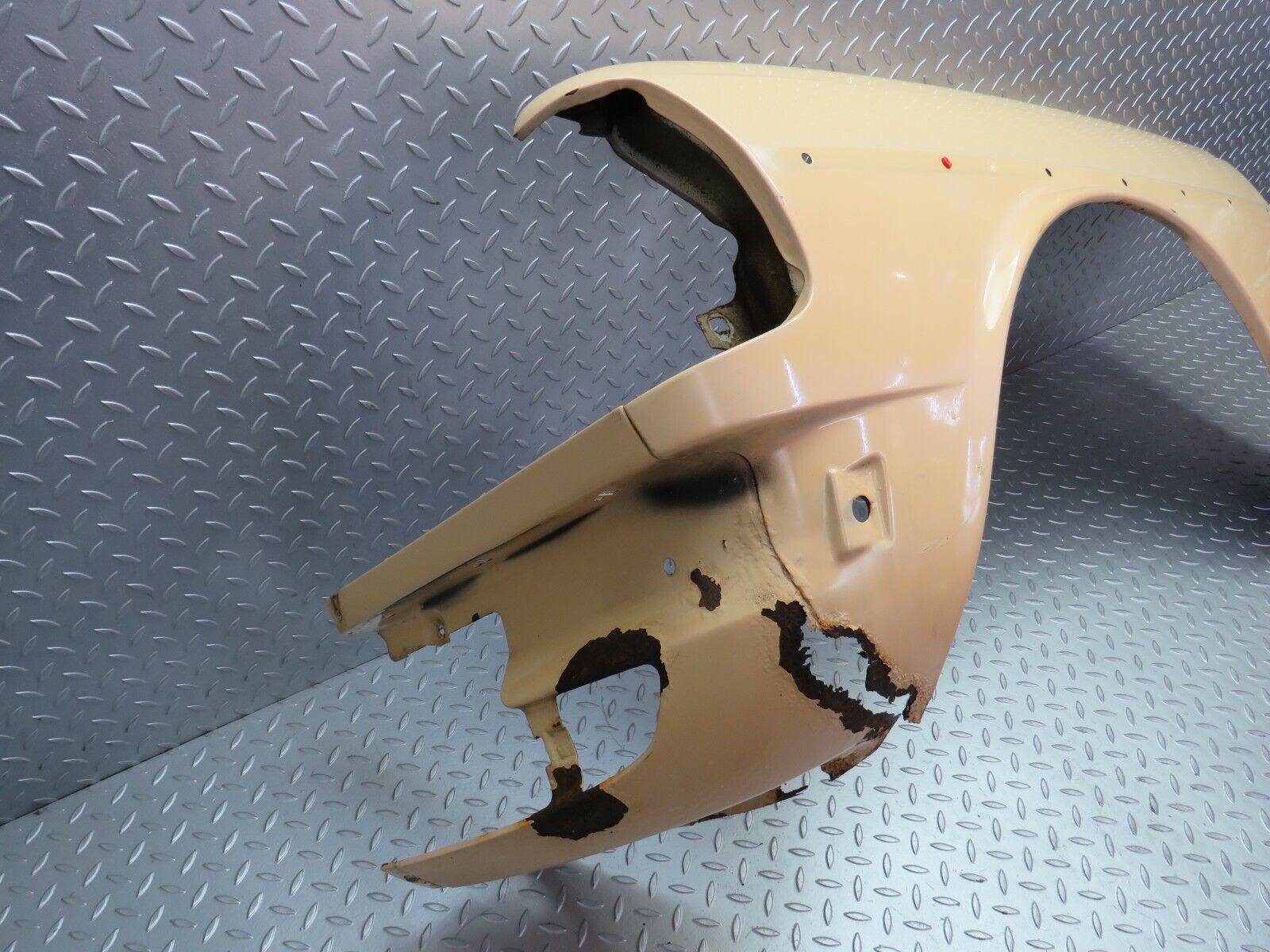 28716 Mercedes-Benz W123 230E Front Left Wing Fender