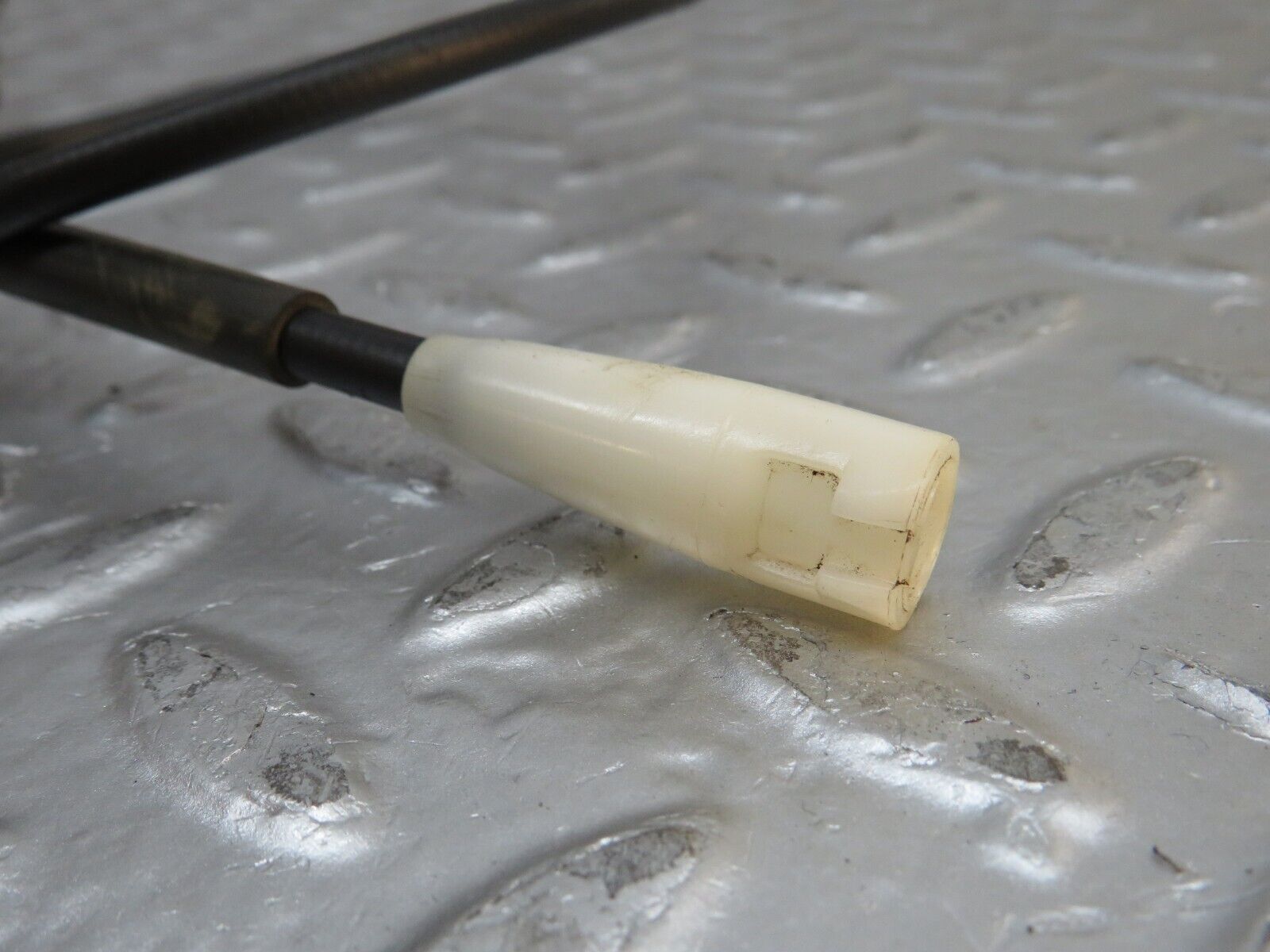 0456 Mercedes-Benz W123 230E Heater Control Cable