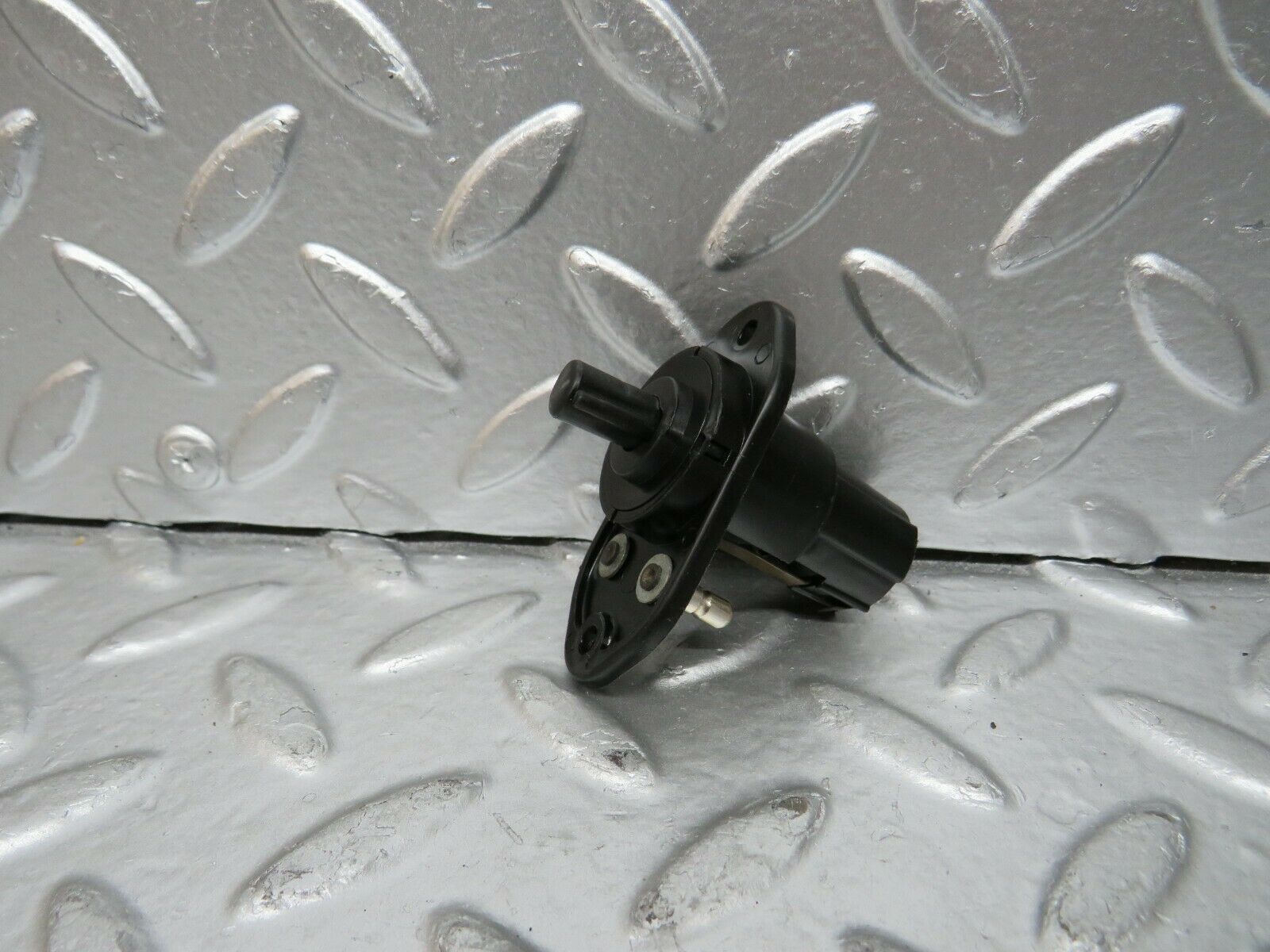 24516 Mercedes-Benz W108 Trunk Light 1108250041