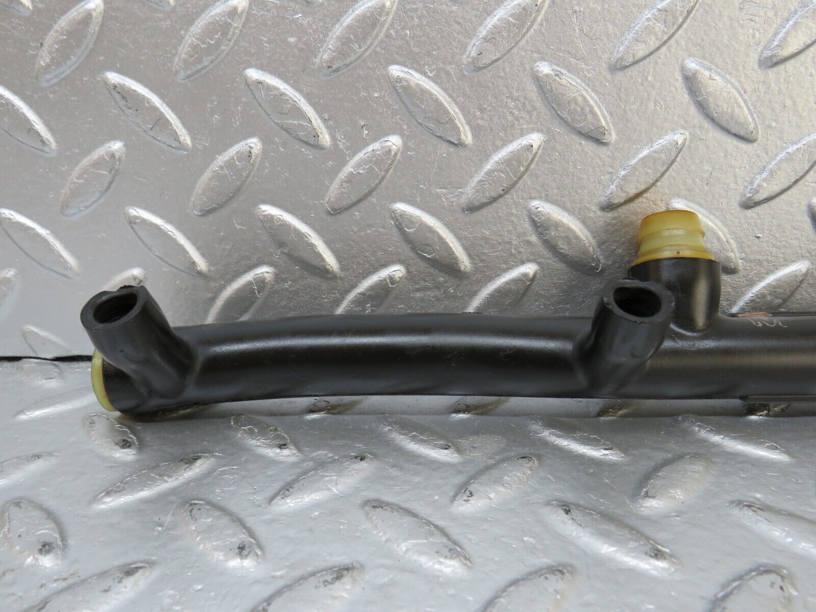 34455 Mercedes-Benz C126 380SEC Coupe Air Intake Breather Hose Pipe 1160940982