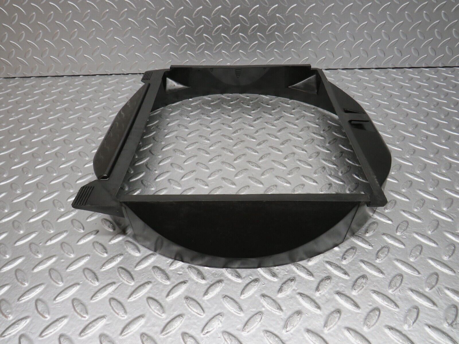 31645 Mercedes-Benz W201 190LE 1.8L Engine Fan Shroud 2015050755