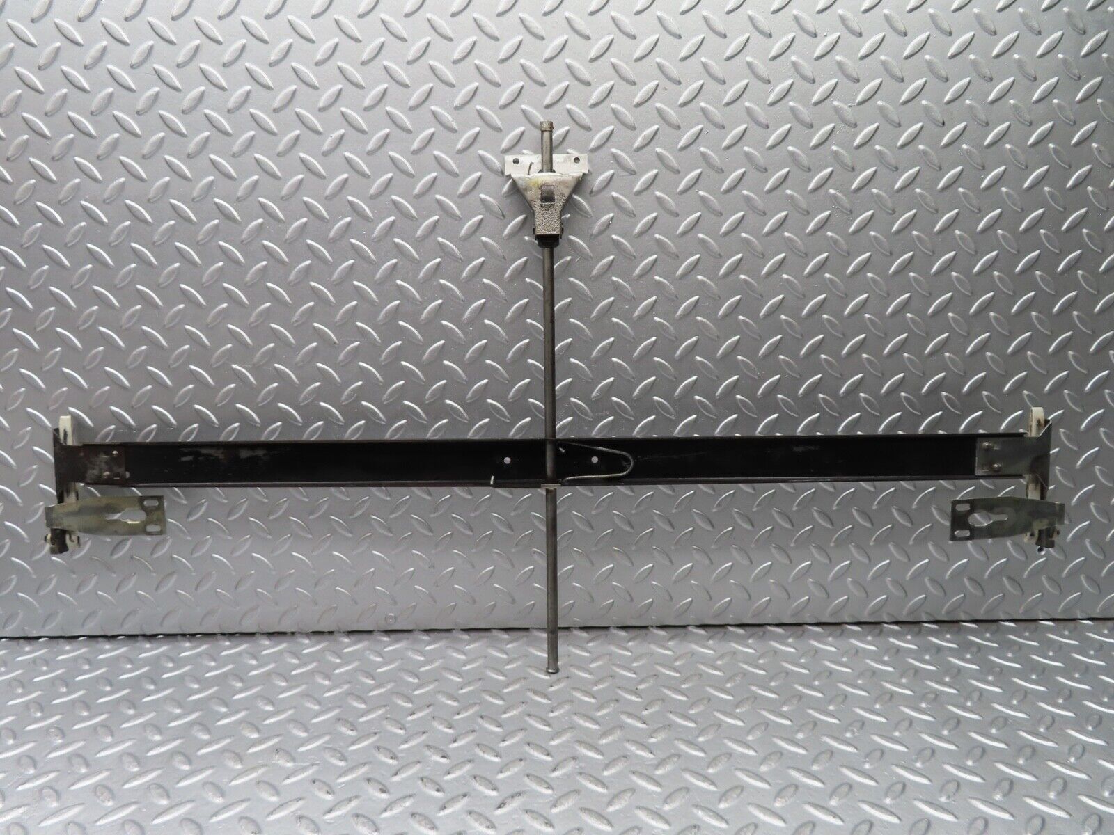 20350 Mercedes-Benz W114 280CE Coupe Power Sunroof Mechanism