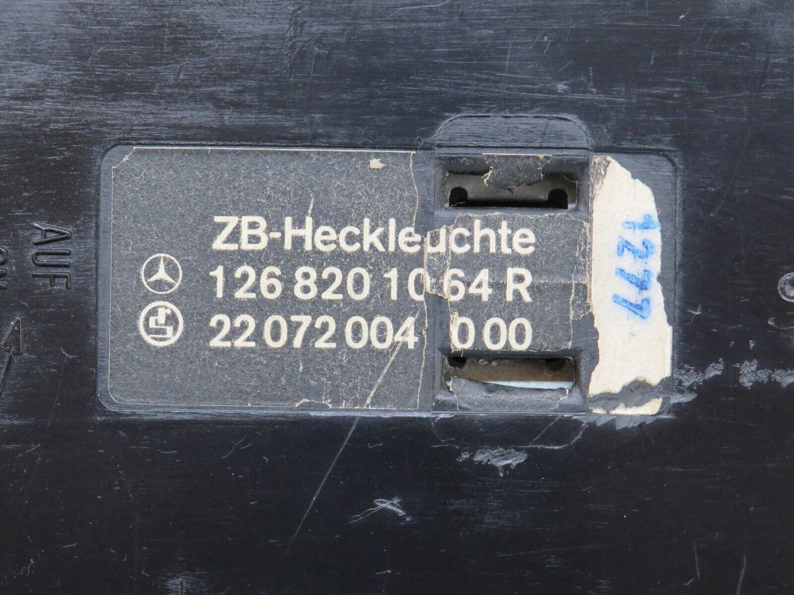 34282 Mercedes-Benz C126 380SEC Coupe Tail Light Bulb Holder Right 1268201064