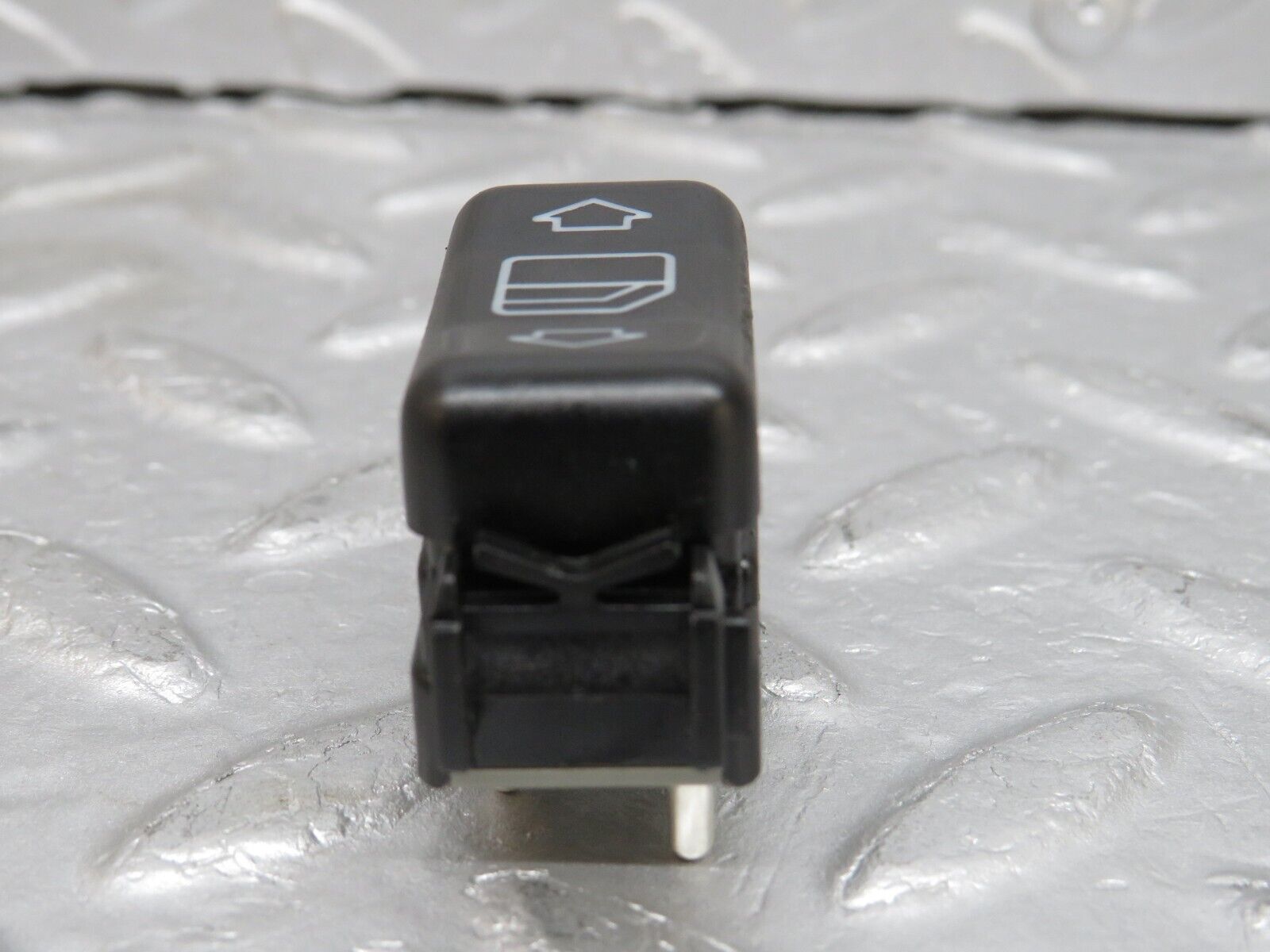 38084 Mercedes-Benz A124 320E Electric Window Switch Left Side 1248208910
