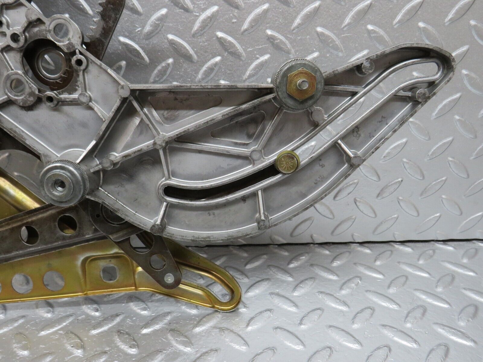 34299 Mercedes-Benz C126 380SEC Coupe Rear Left Power Window Regulator