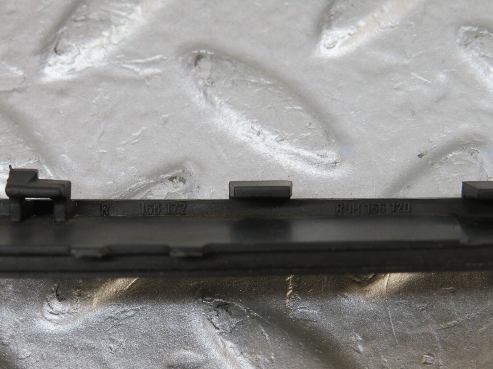 36735 Mercedes-Benz W201 190E 2.0L Wing Mirror Housing Frame Right Side 166122