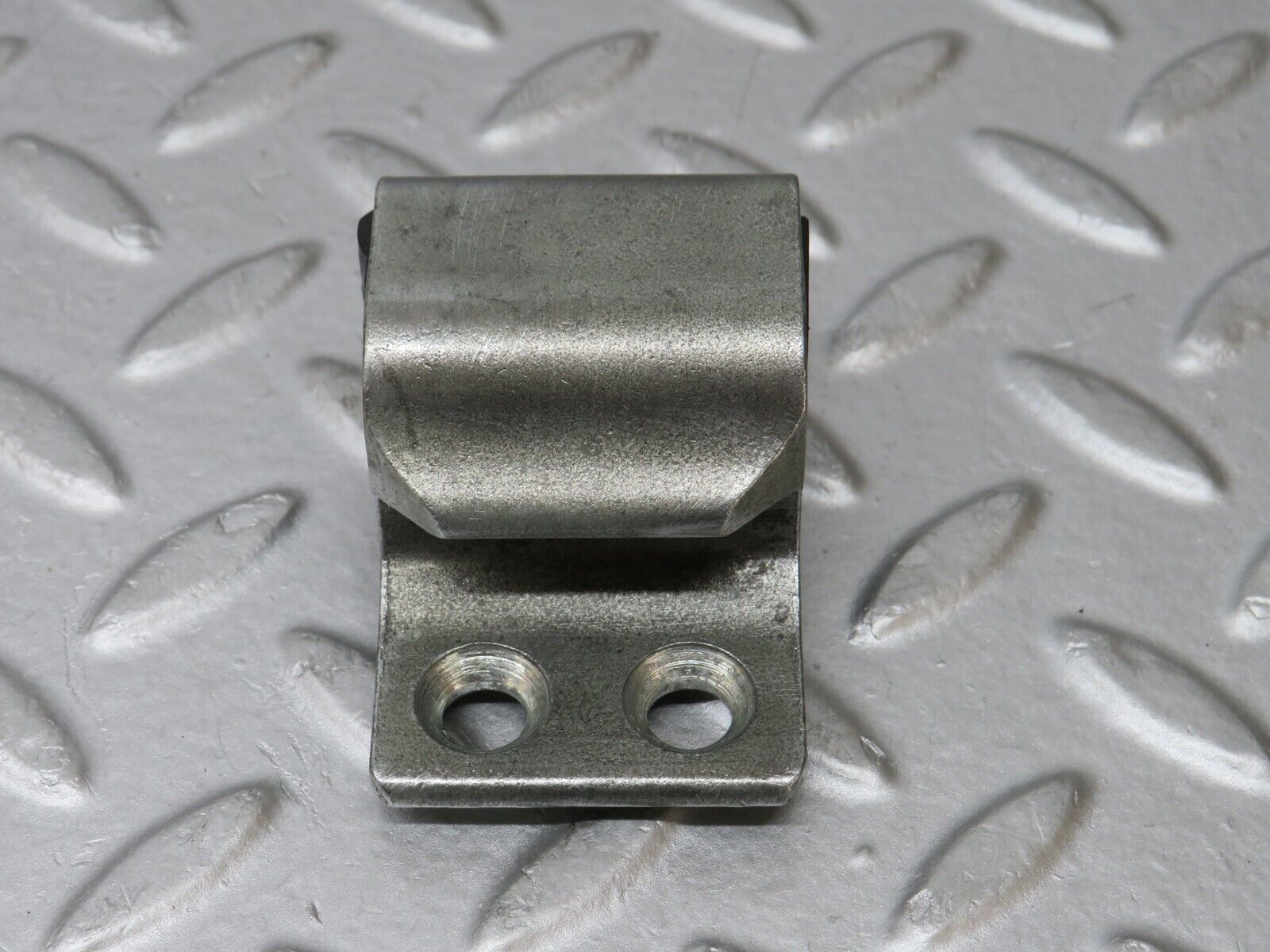 36130 Mercedes-Benz W126 420SE Door Lock Latch Left Side