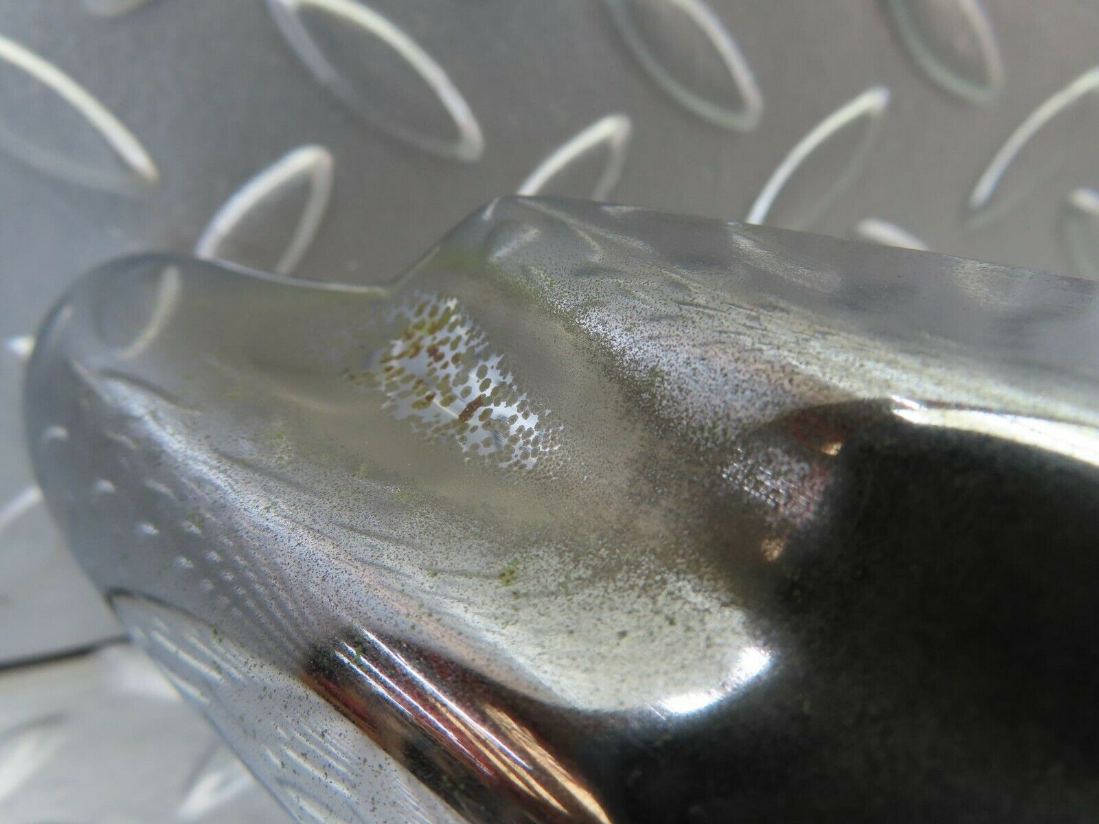 10614 Mercedes-Benz W108 Front Left Upper Bumper Corner