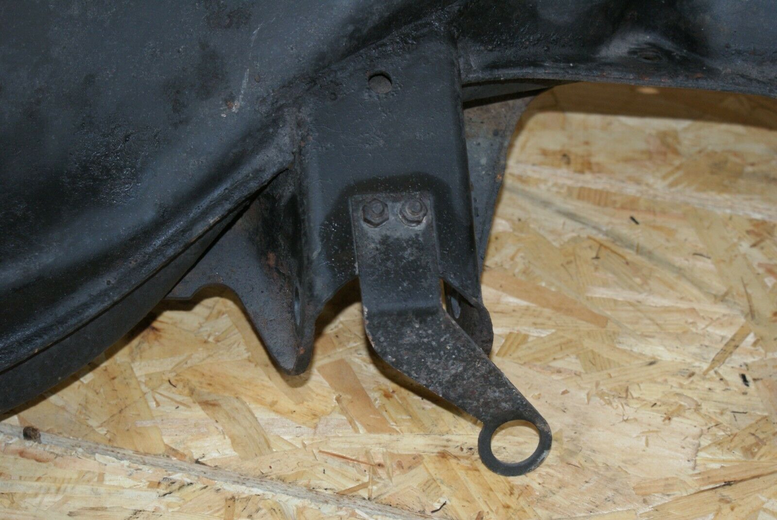 2195 Mercedes-Benz C107 350SLC Coupe Coupe Rear Subframe Axle Carrier Suspension