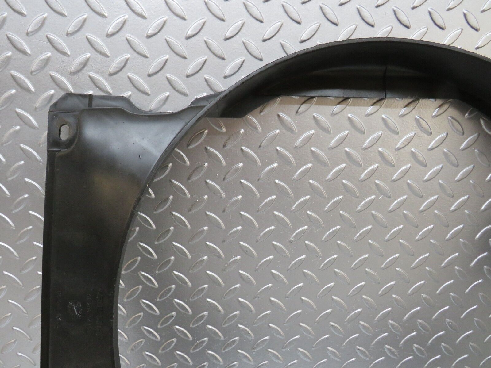 26303 Mercedes-Benz W116 450SE Radiator Shroud Fan Cover 1165050355