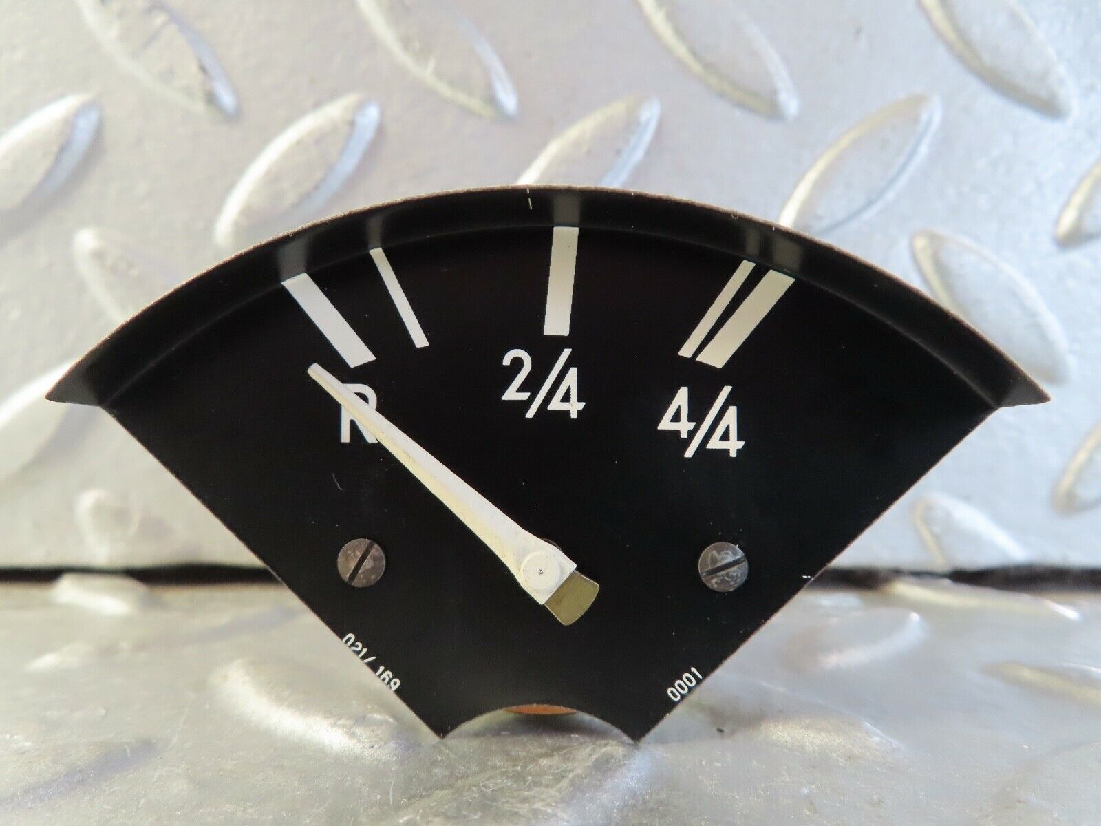 18340 Mercedes-Benz W115 Fuel Gauge