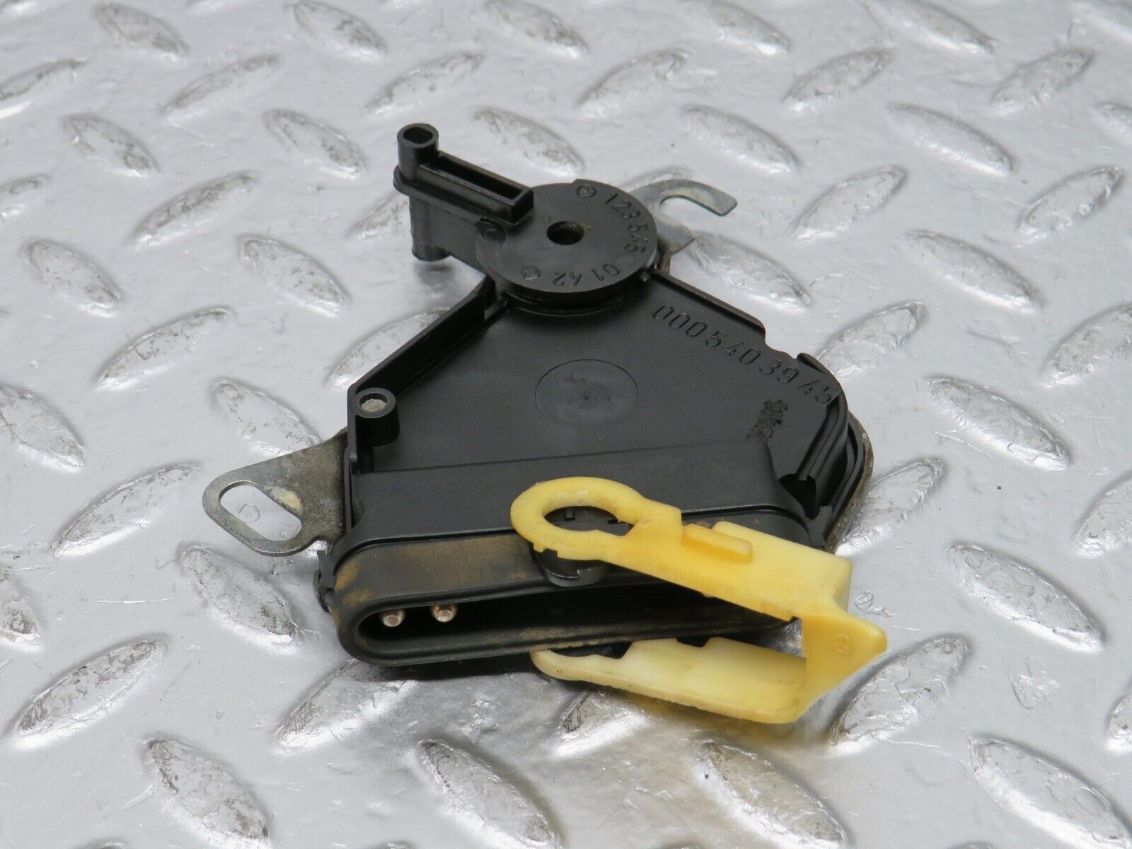 30548 Mercedes-Benz W124 230E Reverse Light Switch 0005403945 1235450142