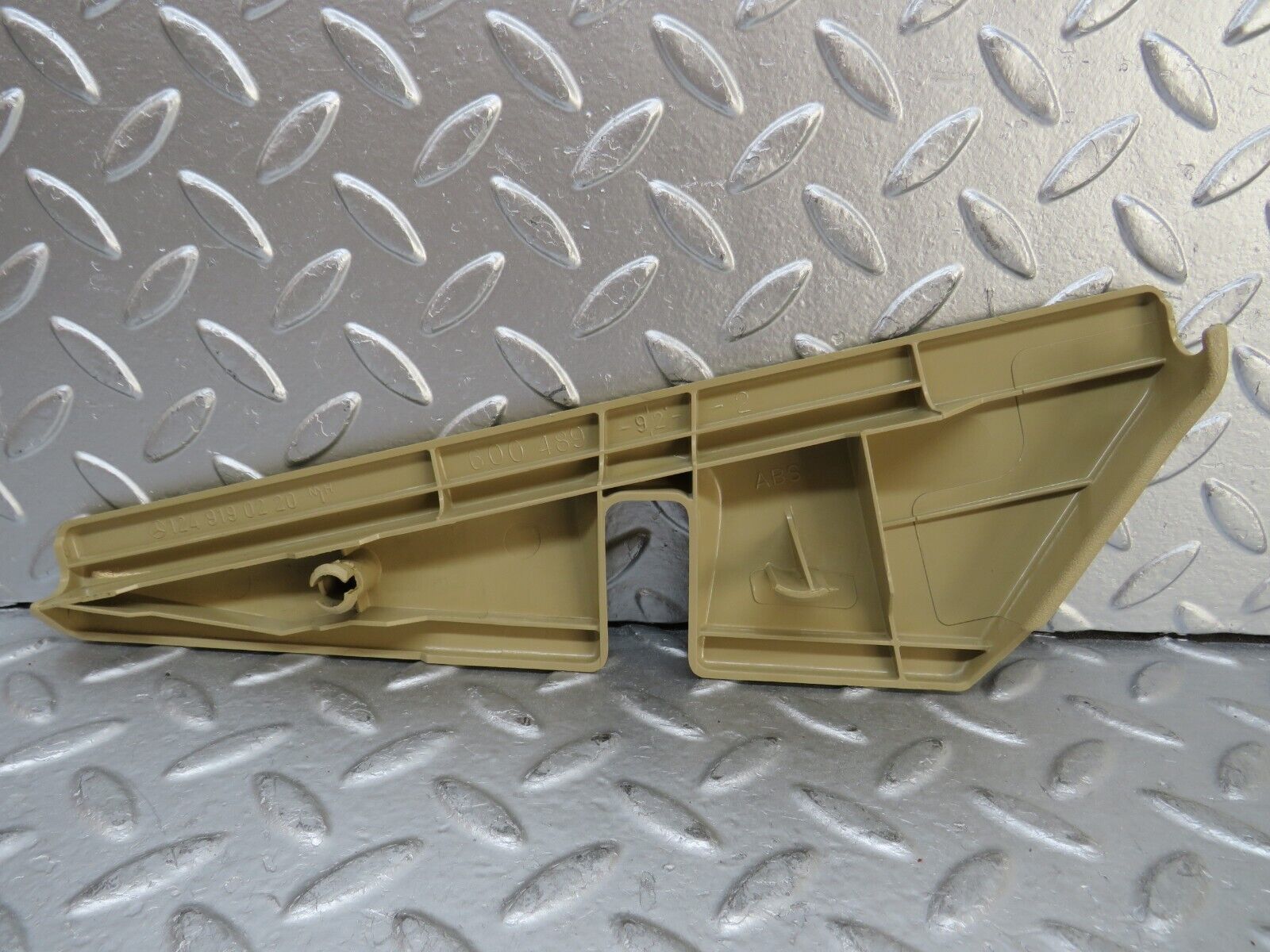 26704 Mercedes-Benz C124 220CE Coupe Front Right Seat Cover Beige 1249190220