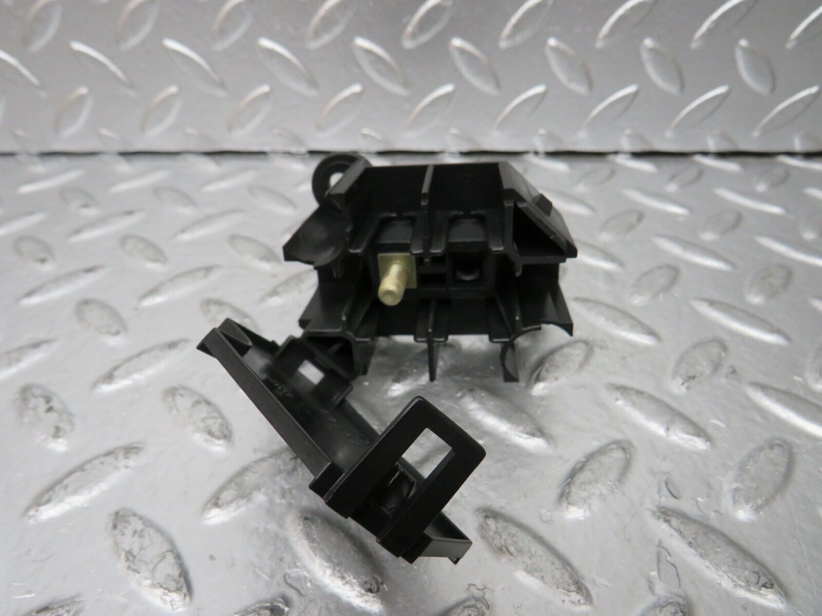 24892 Mercedes-Benz W140 S320 Cable Connector 0015467941